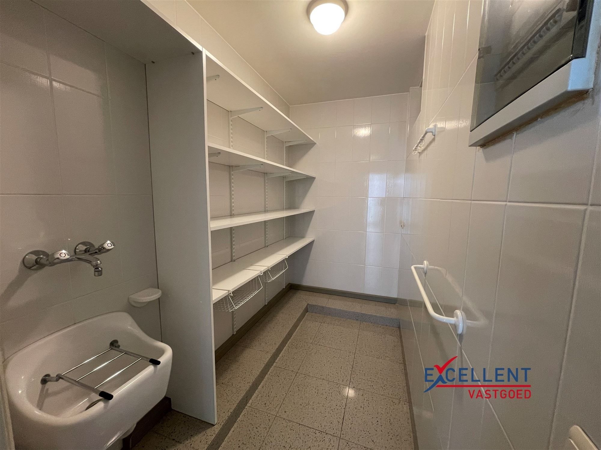 Ruim 2-slaapkamer appartement te huur nabij de Markt van Deinze foto 7