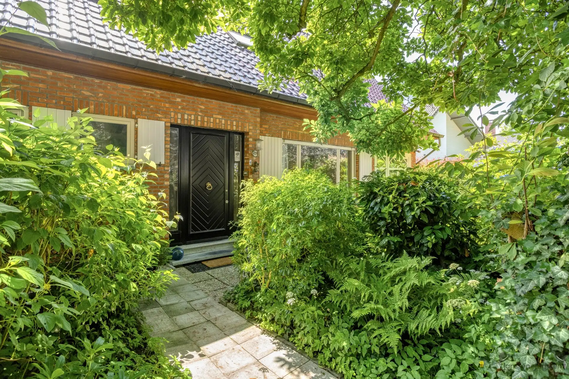 Wonen tussen licht en groen | Charmante villa met 5 slaapkamers in één van de mooiste lanen van Brasschaat foto 4