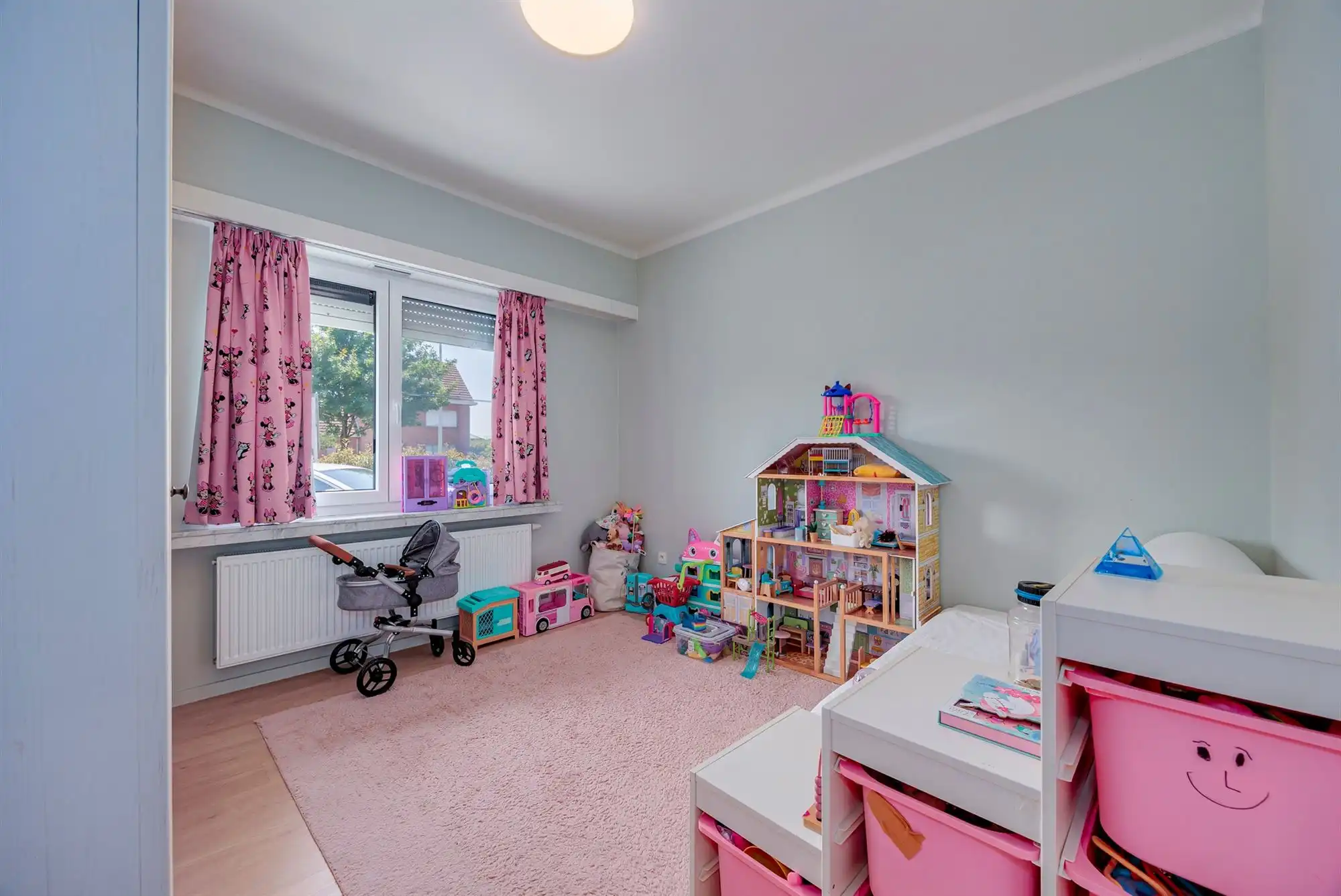 Instapklare villa met 3 slaapkamers, ruime tuin en voldoende parking op gunstige locatie! foto 16