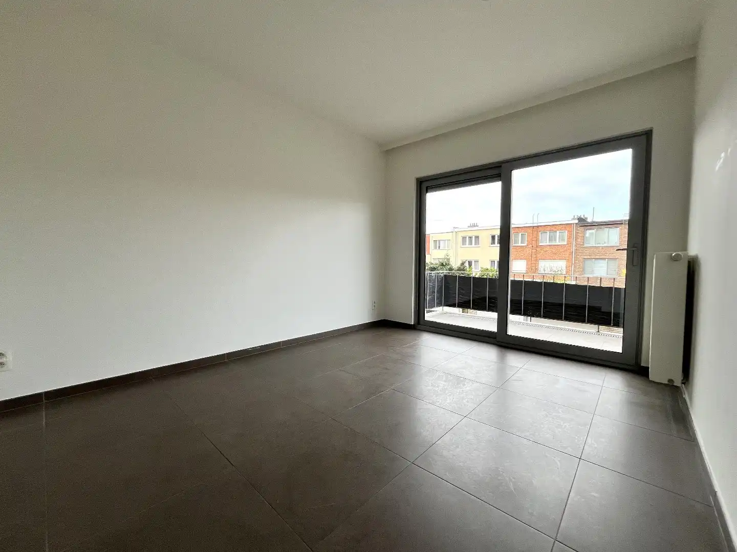 Hedendaags 2 slpk appartement met terras foto 8