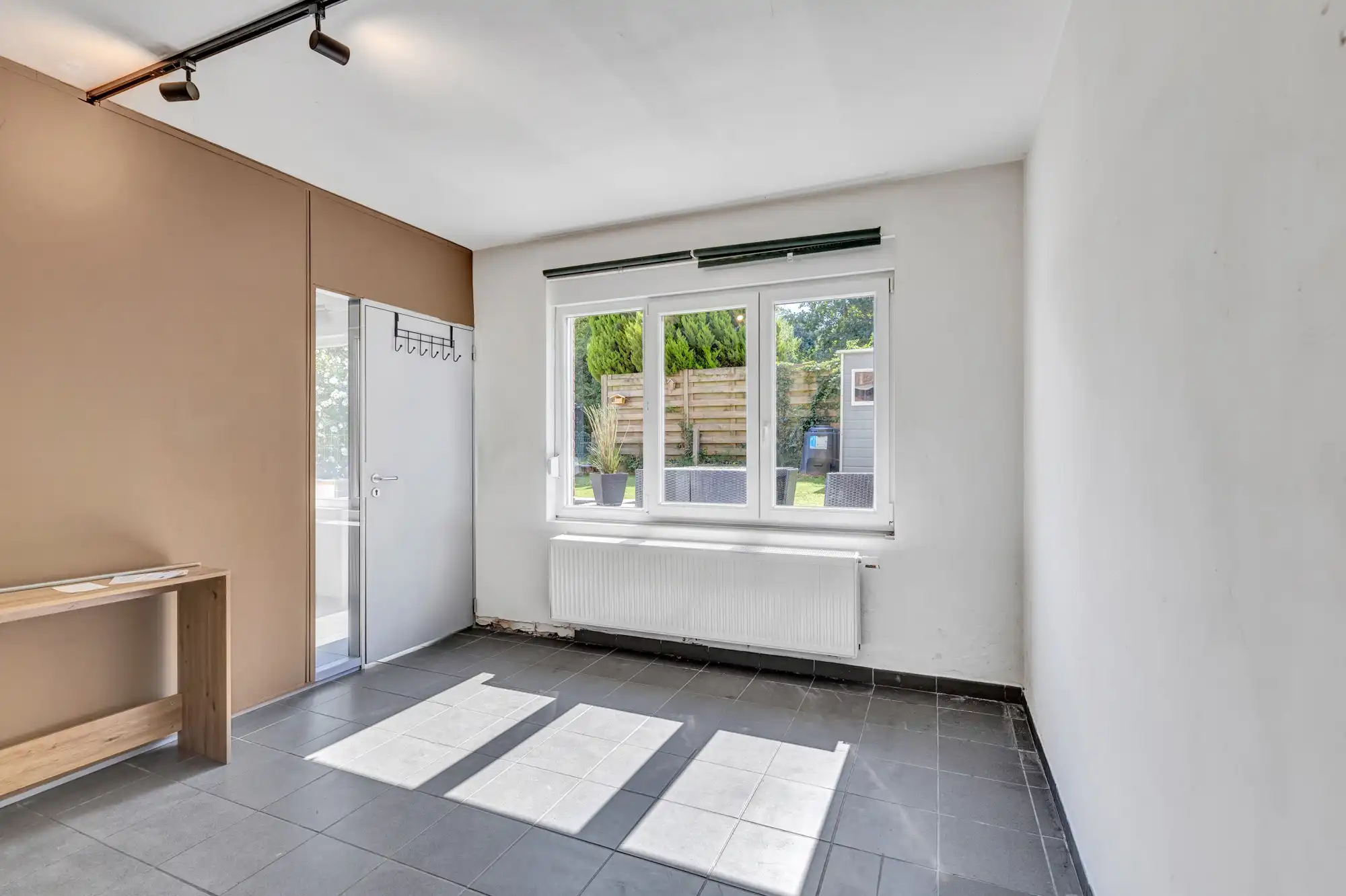 Opbrengsteigendom met 2 appartementen en extra studio foto 27