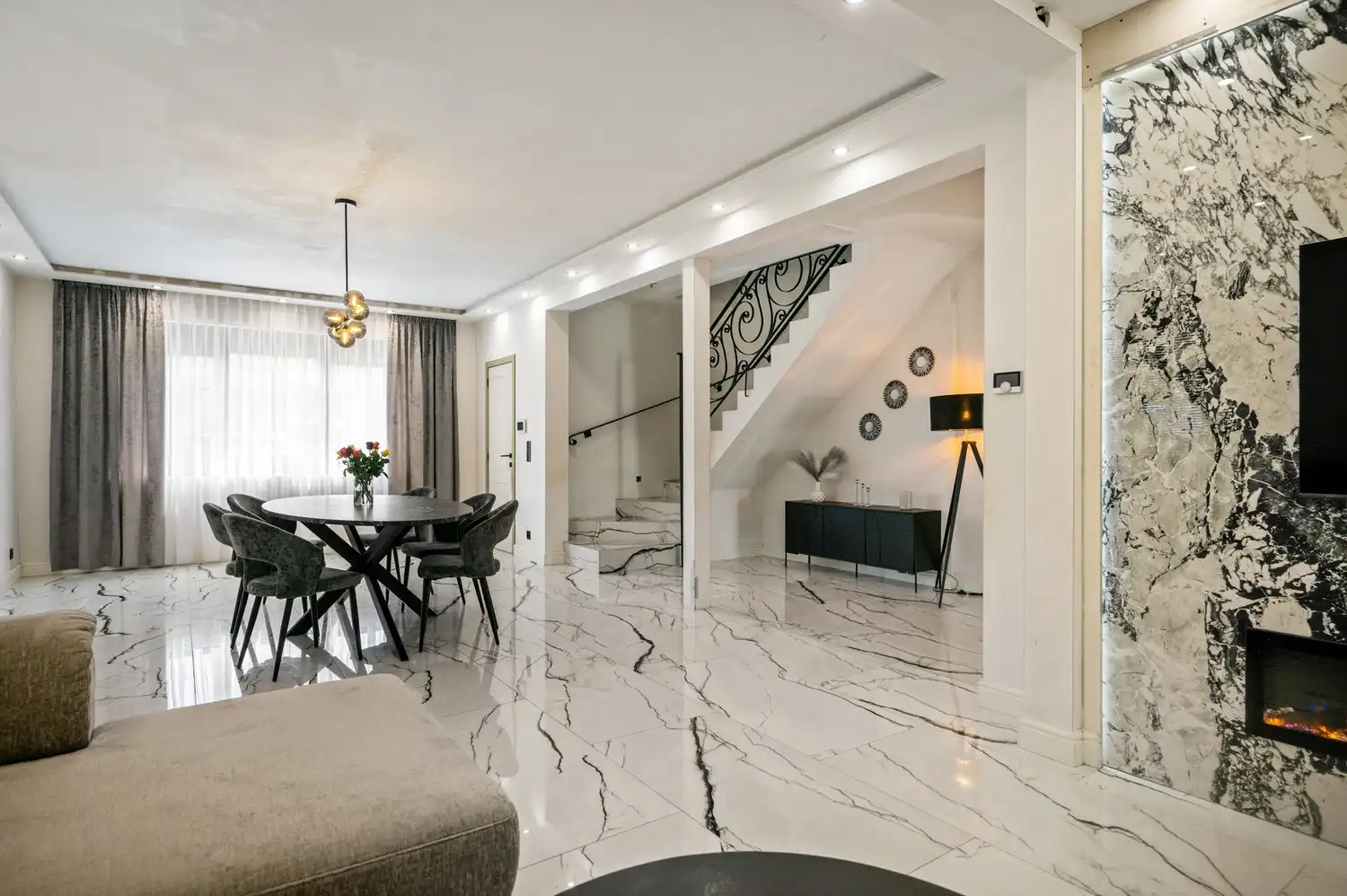 Gerenoveerde woning met 5 slpkrs, en magazijn te Keerbergen foto 3