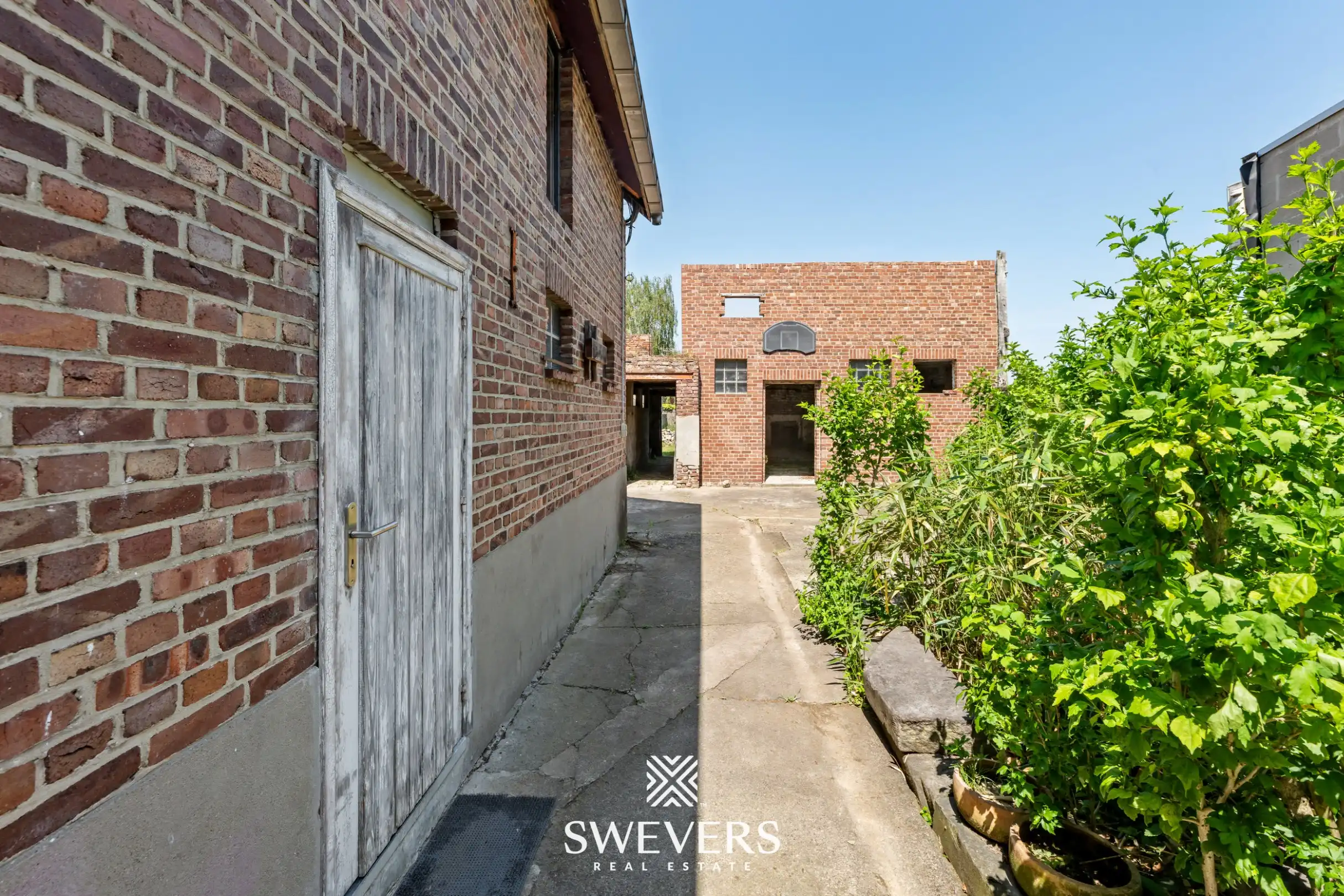 Zeer ruime woning met 5 slaapkamers, meerdere multifunctionele ruimtes en zeer ruime tuin foto 25