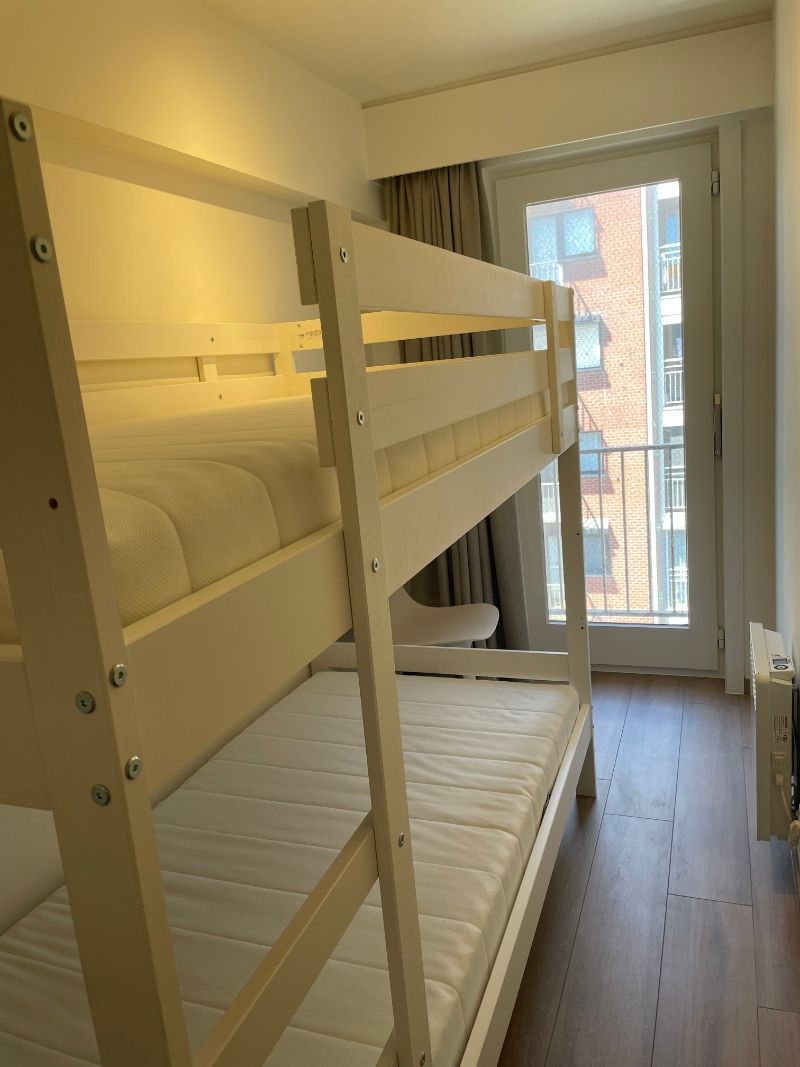 Vlakbij zee gelegen gemeubeld appartement met centrale ligging! foto 10