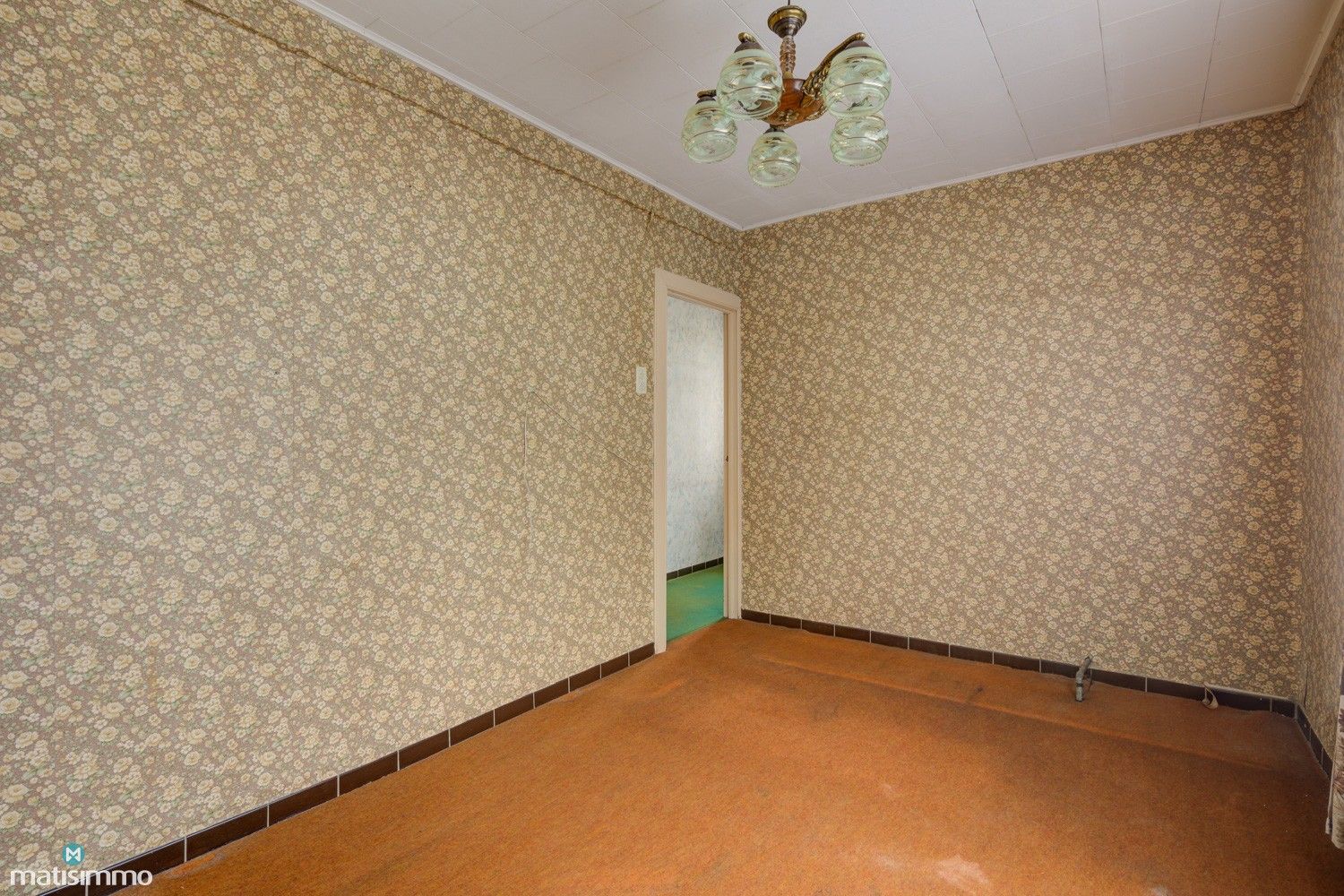CHARMANTE EN GEZELLIGE WONING MET 4 SLAAPKAMERS, RUIME VRIJSTAANDE GARAGE EN TUIN TE GENK foto 16