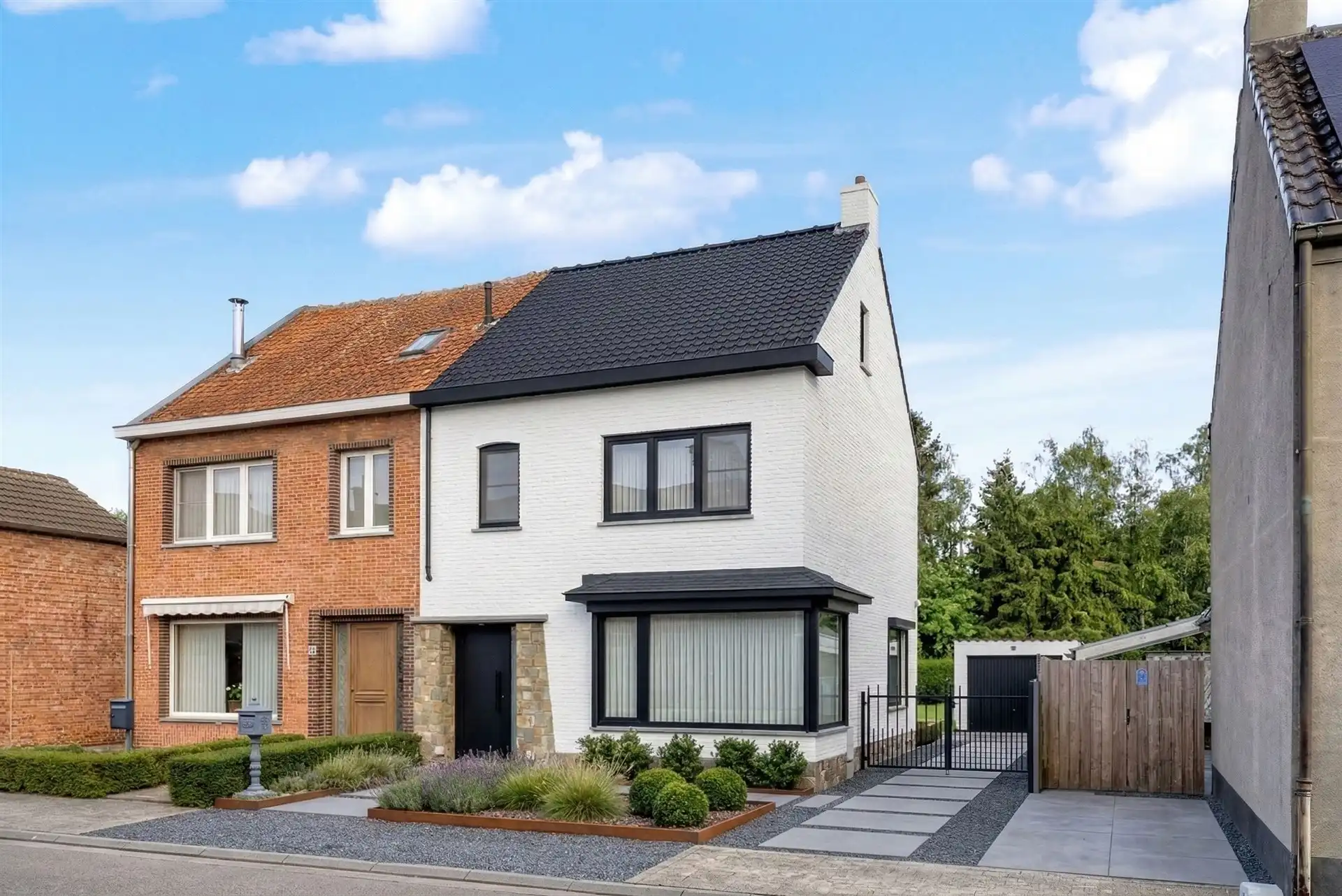 Uitstekend gelegen halfopen bebouwing met ruime oprit, 3 slaapkamers en uitgestrekte tuin foto 25