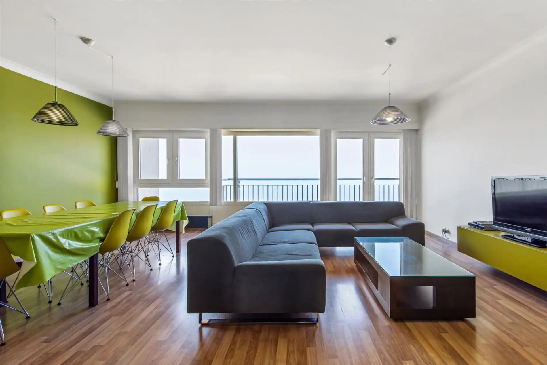 APP. 4 SLAAPKAMERS IN CENTRUM MET PANORAMISCH ZICHT OP ZEE EN STAD foto 2