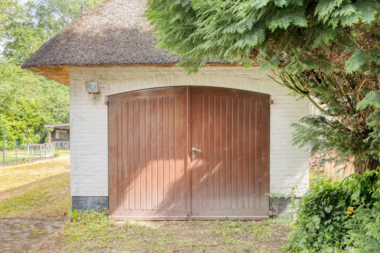 Charmante te renoveren cottagewoning met 3 slaapkamers en garage op 678m2! foto 32