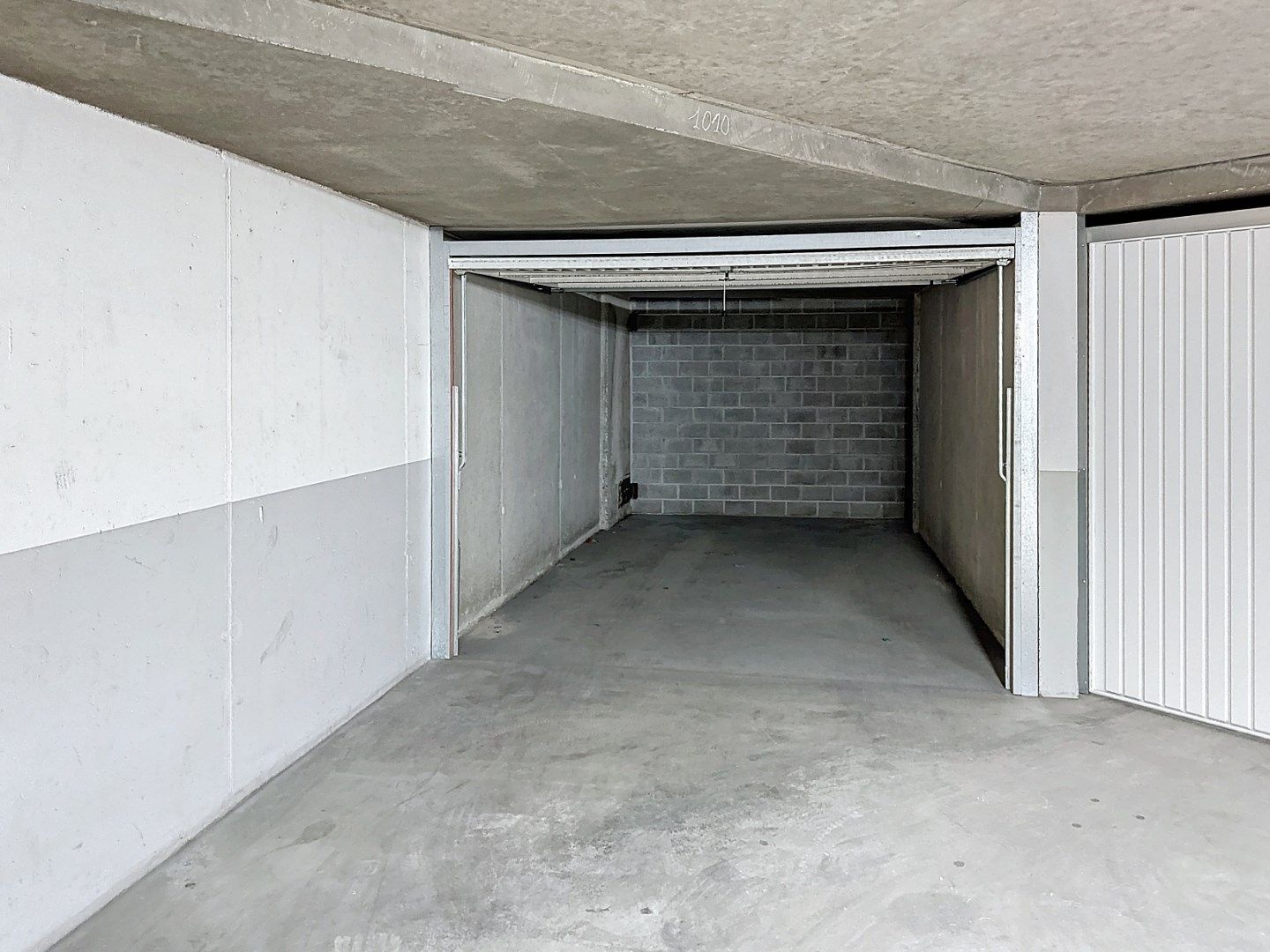 Garage te koop Zeedijk 385 - - 8301 Duinbergen