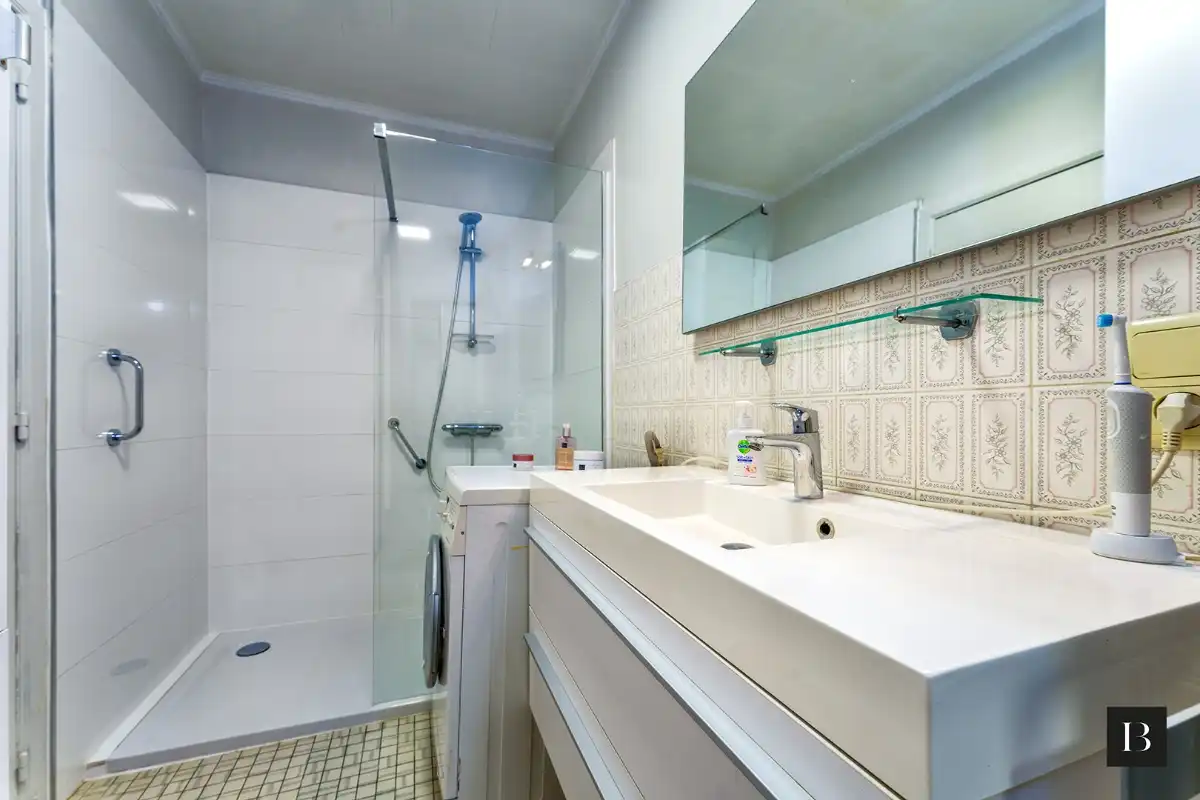 Ruim appartement op 1ste verdieping met frontaal zeezicht foto 10
