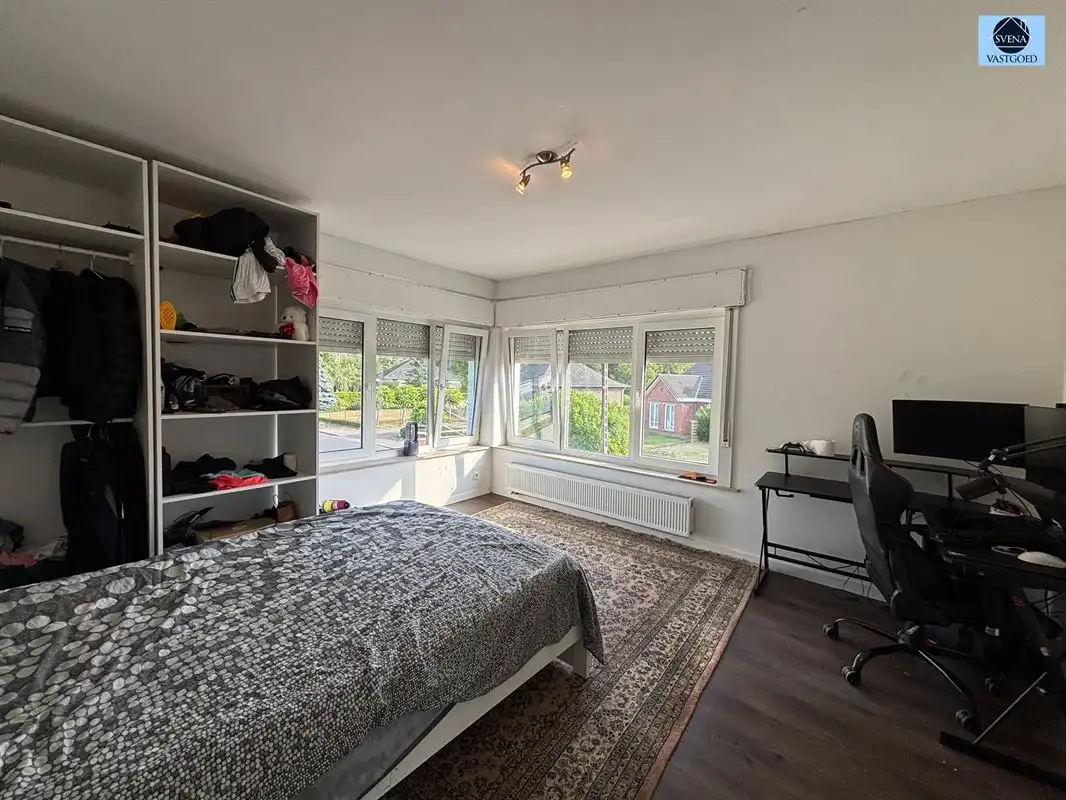 VERNIEUWDE WONING MET 4 SLAAPKAMERS EN TUIN  foto 13