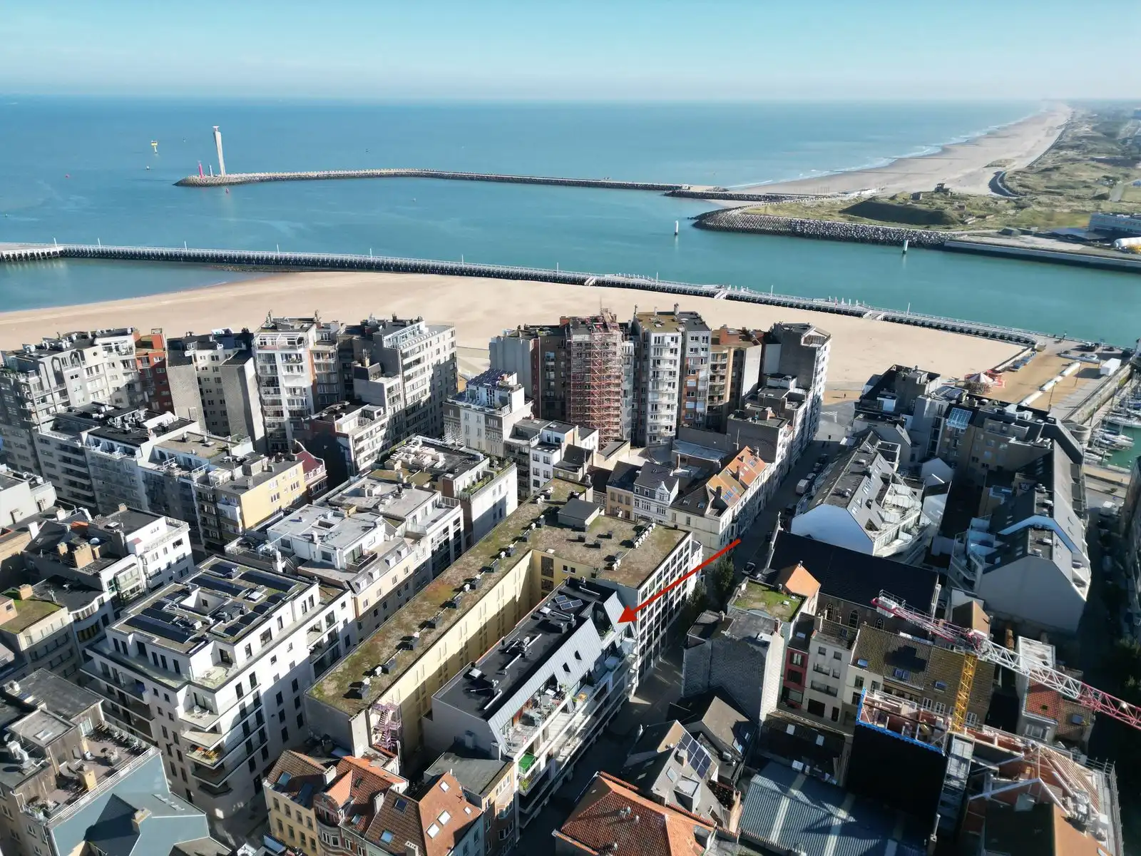 Prachtig appartement met 2 slpk en zonnig terras in jonge residentie foto {{pictureIndex}}
