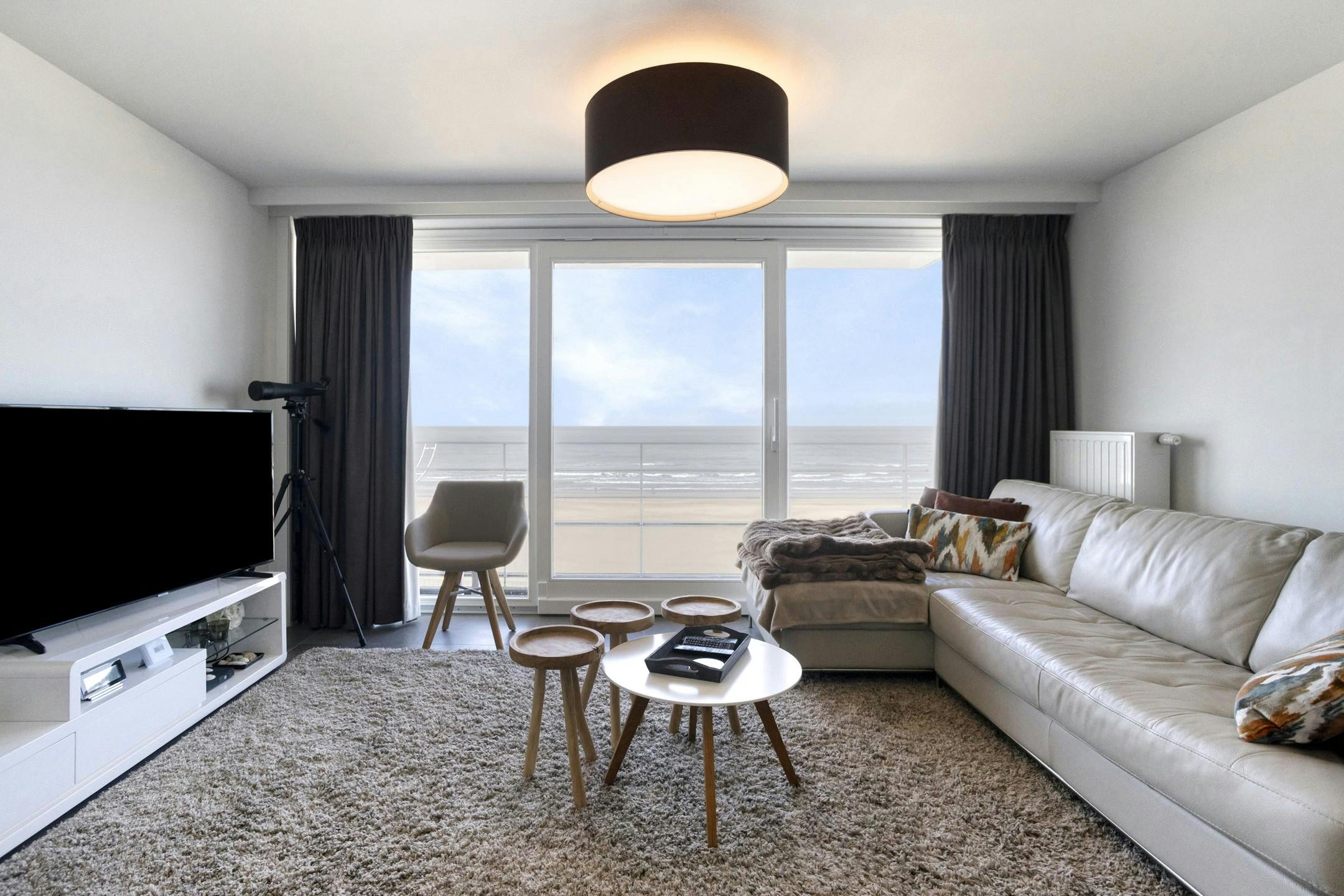 Recent appartement (2017) met 2 slaapkamers op de Zeedijk  foto {{pictureIndex}}