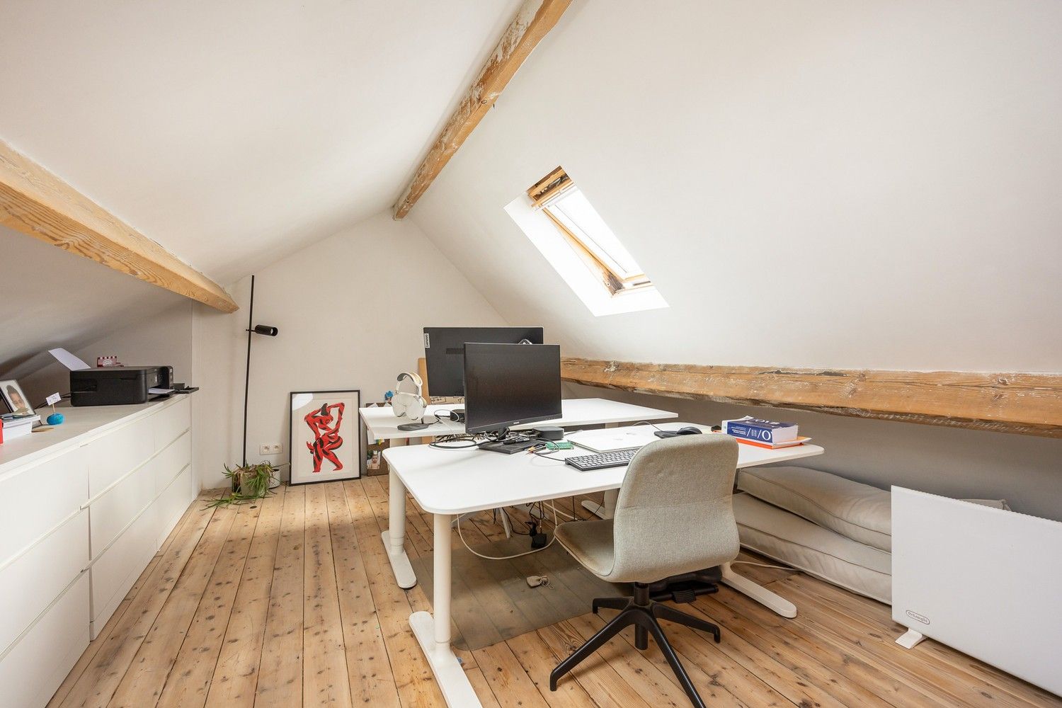 Ruime en karaktervolle herenwoning met zonnige tuin, dakterras en laadpunt in het hart van Merksem foto 14