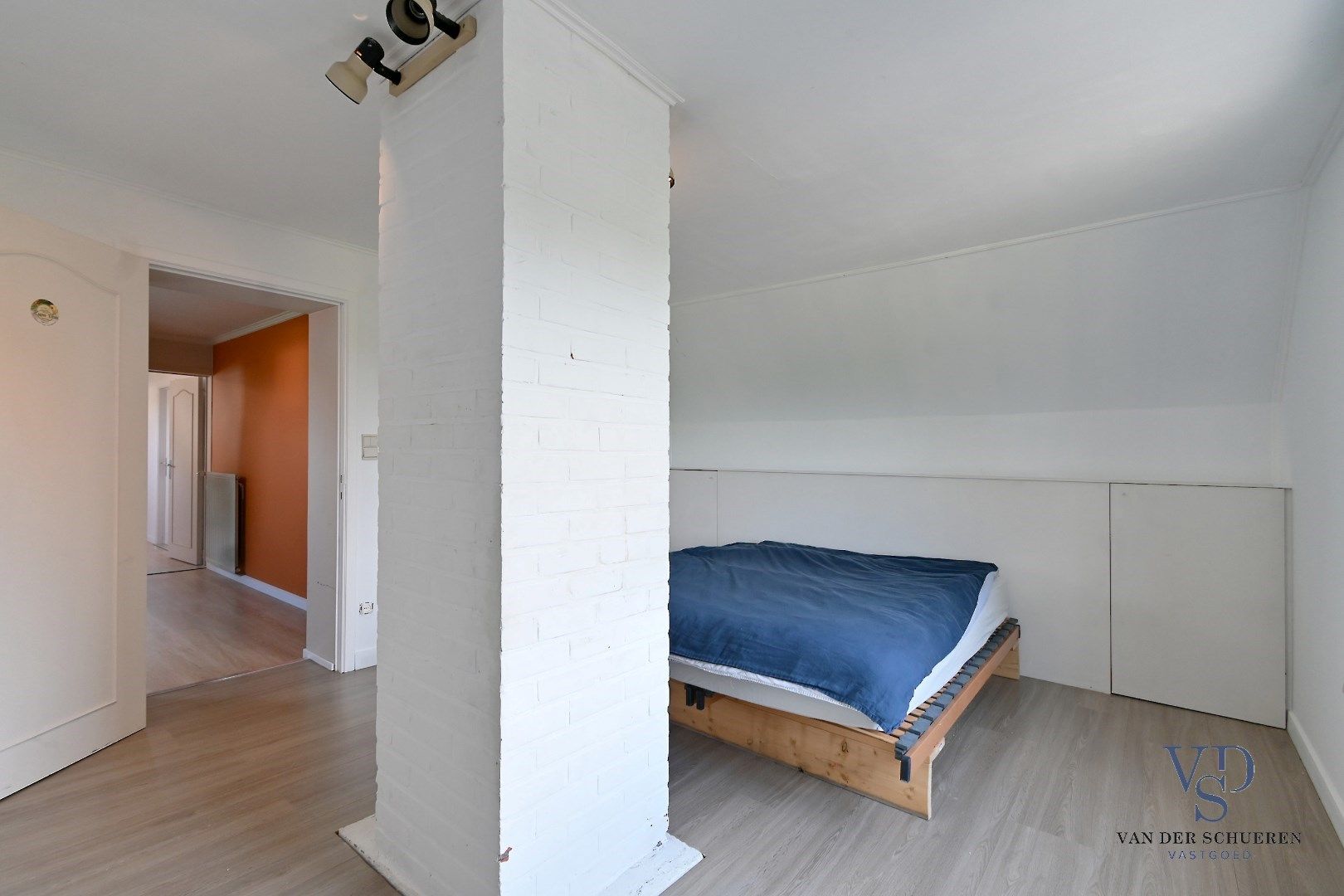 Instapklare woning (2427m²) met stallen. foto 32