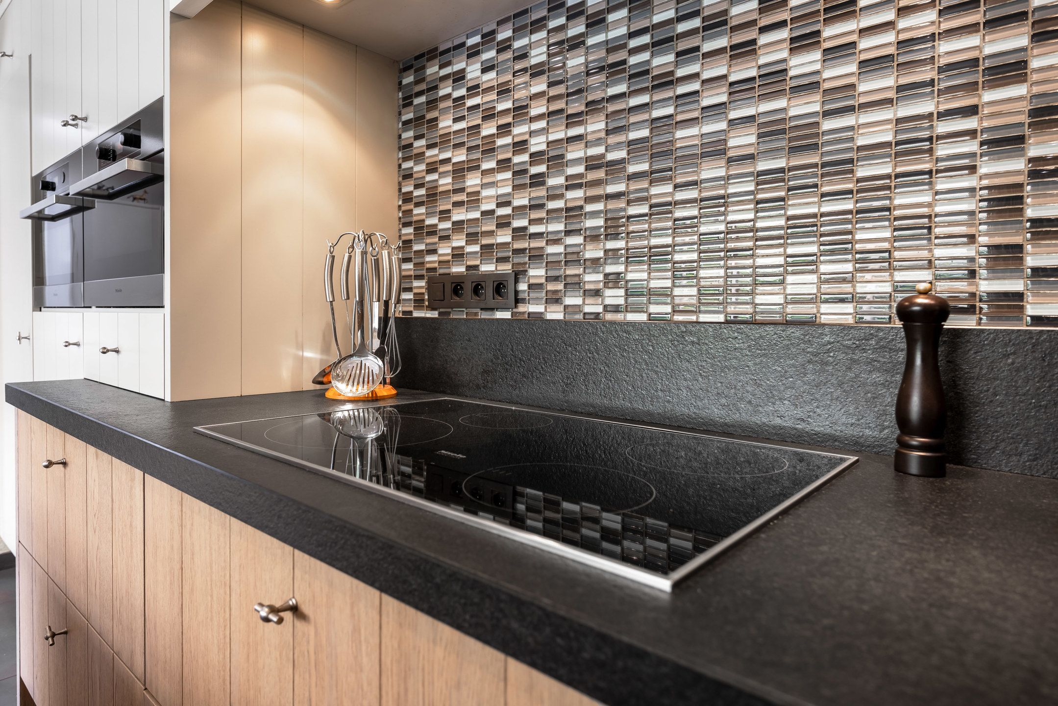 Laagbouwwoning op 2848 m² met Zwemvijver en Prachtige Tuin foto 22