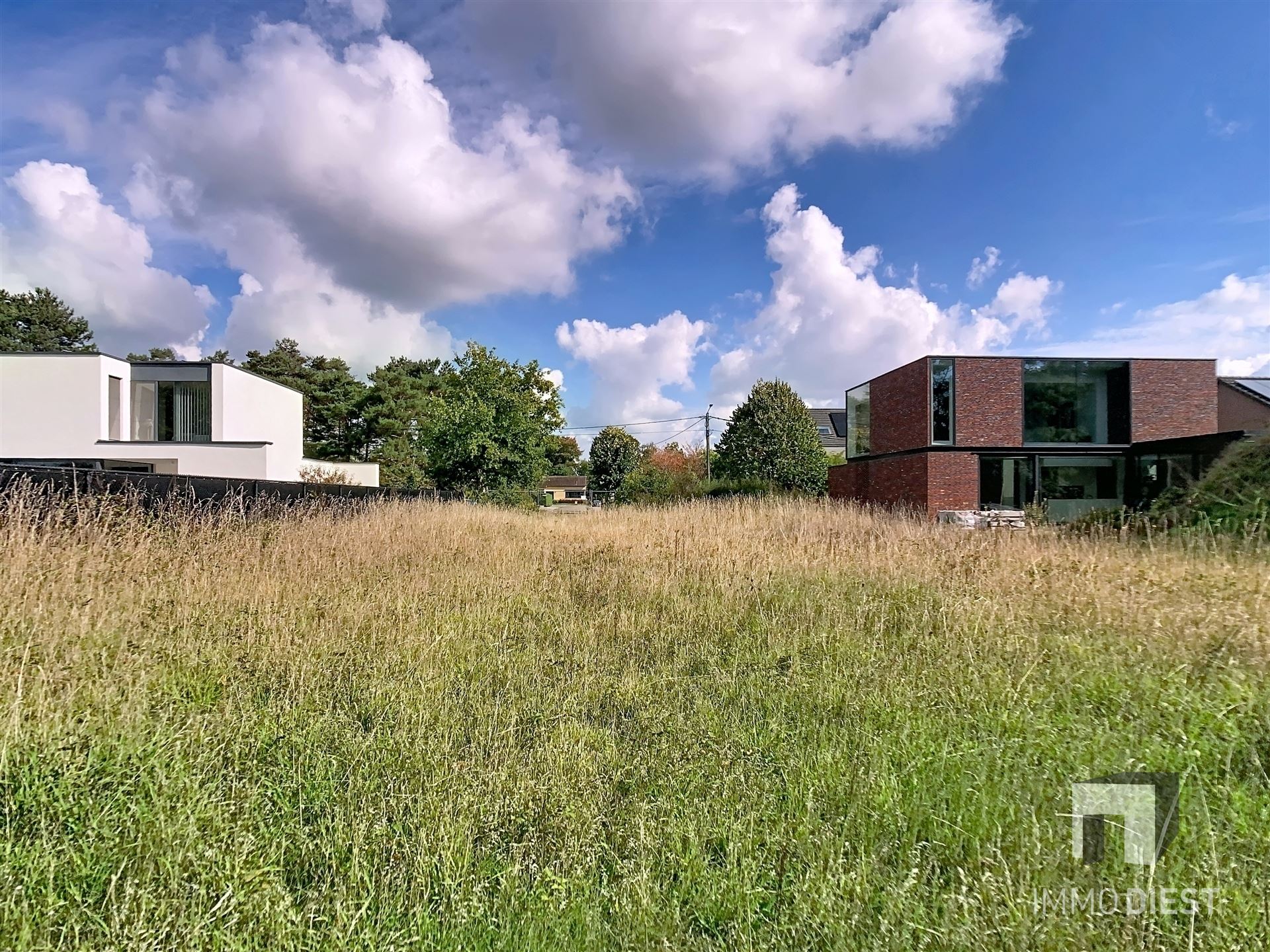 Bouwgrond in het groen met perfecte oriëntatie foto 21