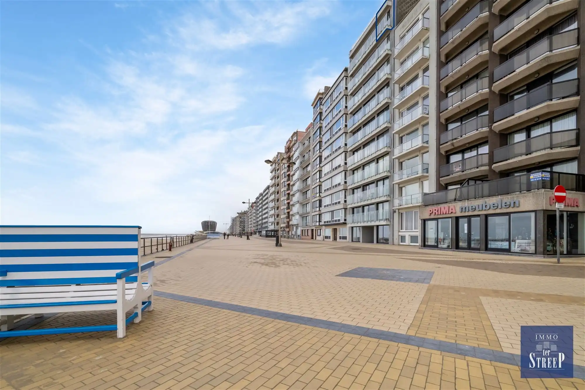 Appartement met 2 slaapkamers op de zeedijk van Middelkerke foto 2