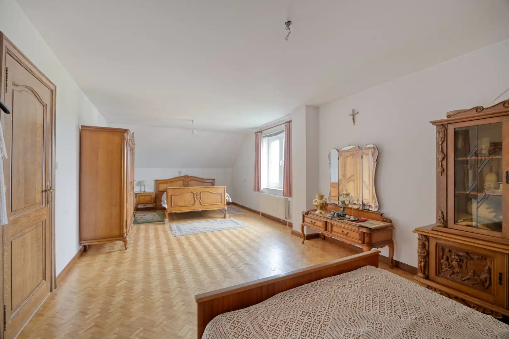 Ruime landelijke woning met tuin en weide op mooi perceel van 21a22ca foto 12