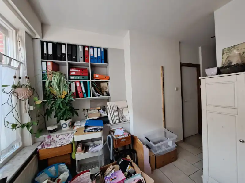 Vernieuwde 4-slaapkamerwoning met ruim TERRAS te huur in Brugge foto 11