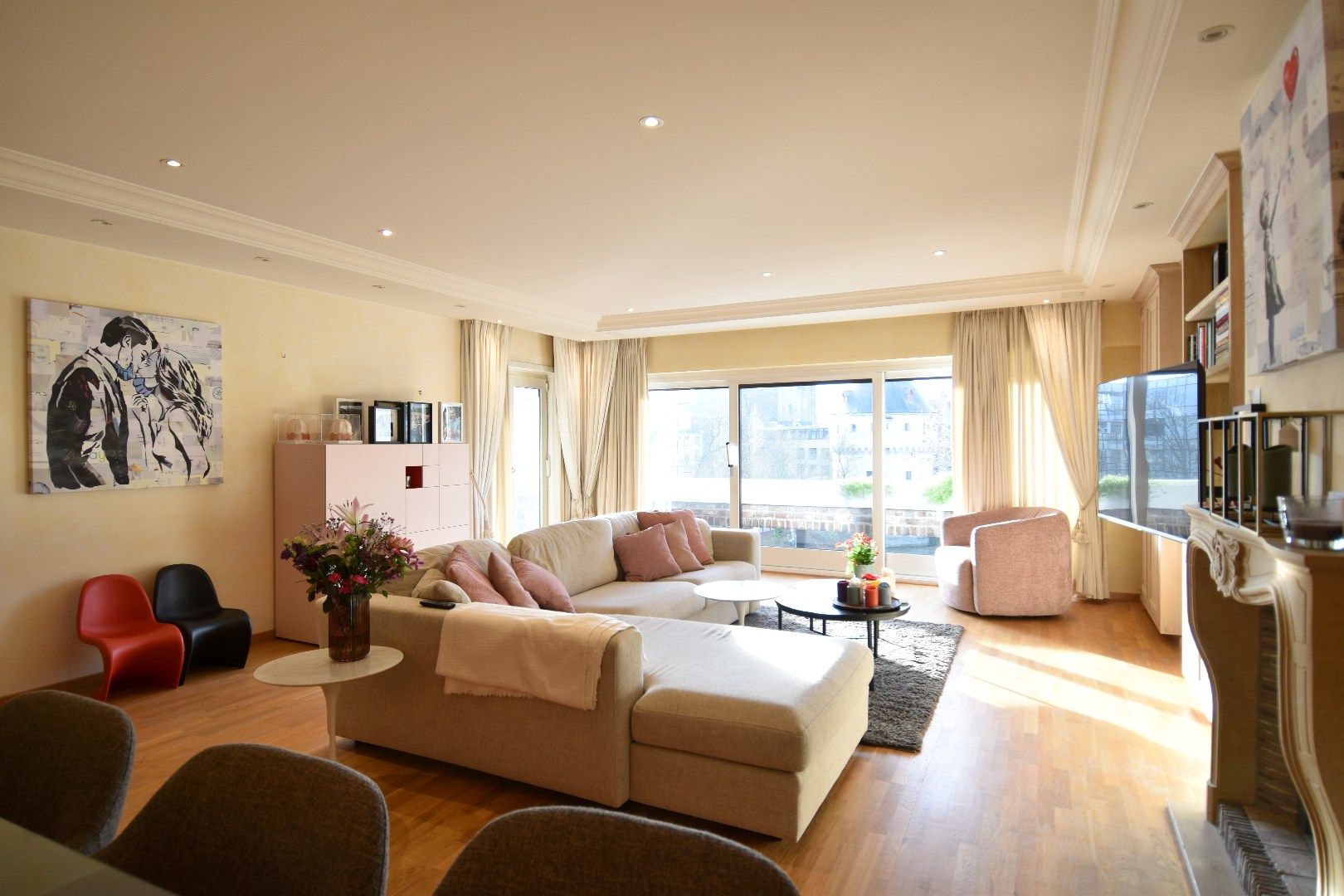 Klassevol appartement met schitterende ligging aan de Leie in Kortrijk foto 4