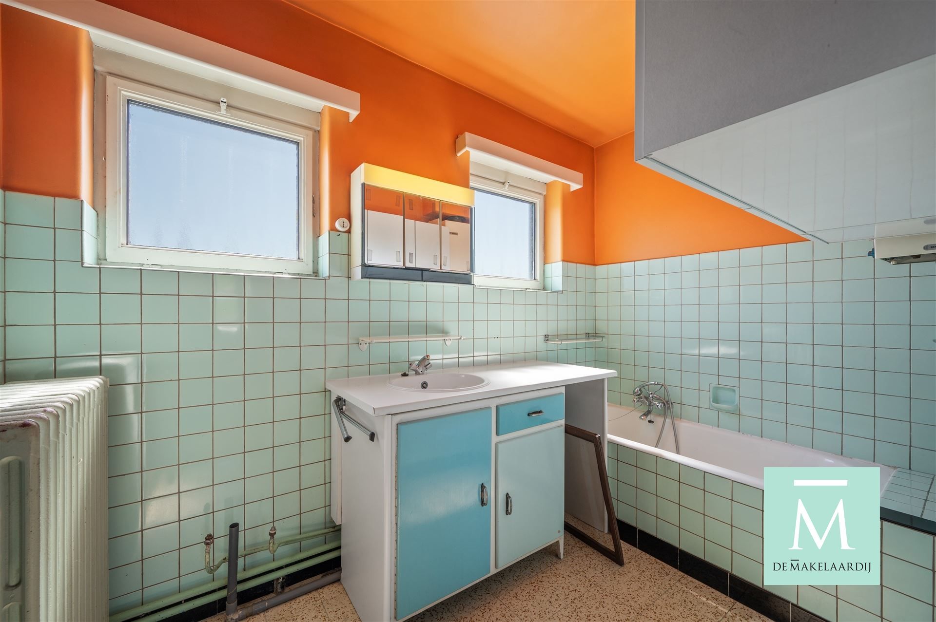 Op te frissen woning met achteruitweg, 3 slaapkamers en tuin op toplocatie! foto 10