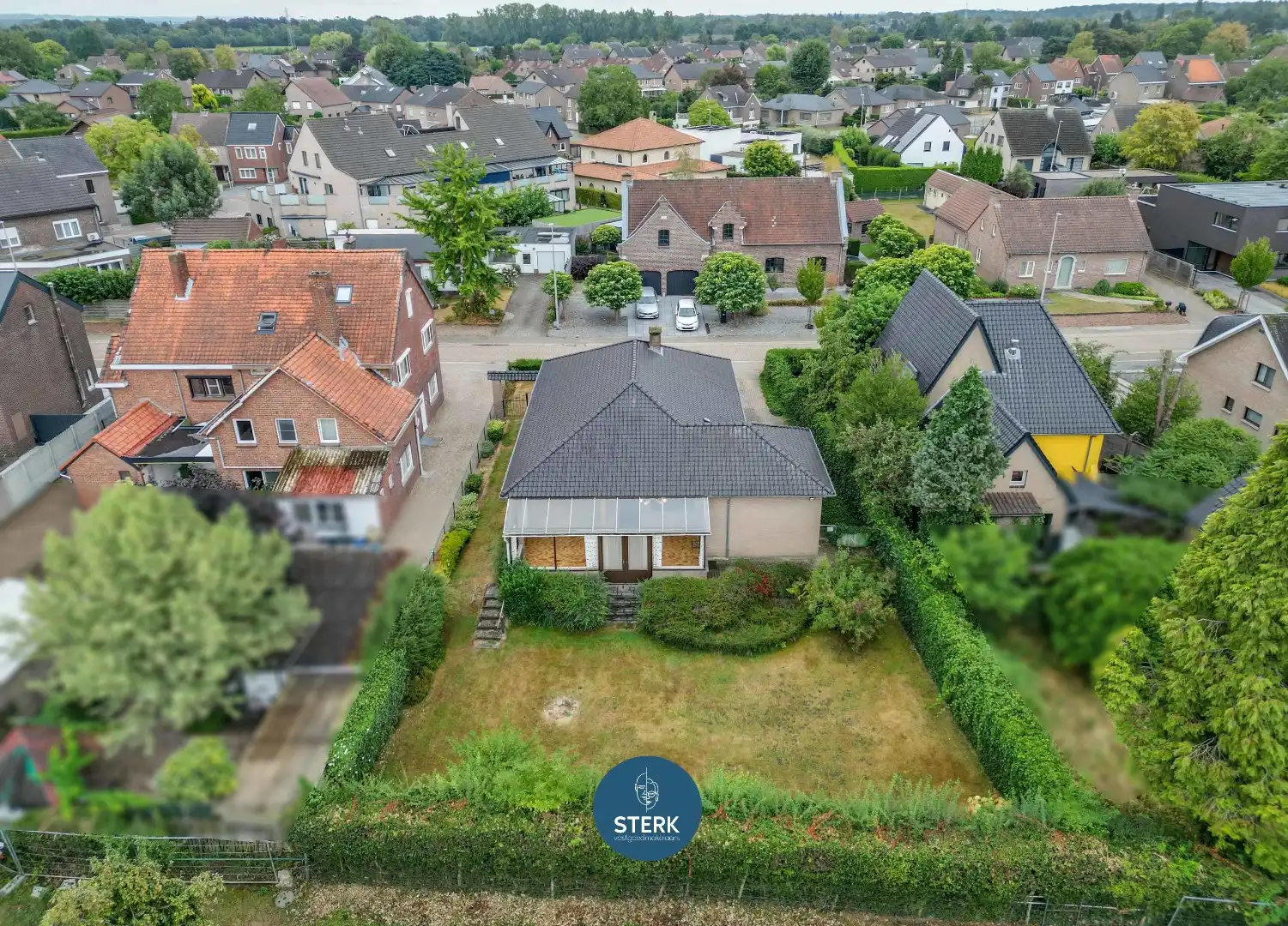 GELIJKVLOERSE WONING MET VEEL POTENTIEEL OP EEN RUSTIGE LOCATIE TE REKEM !  foto 3