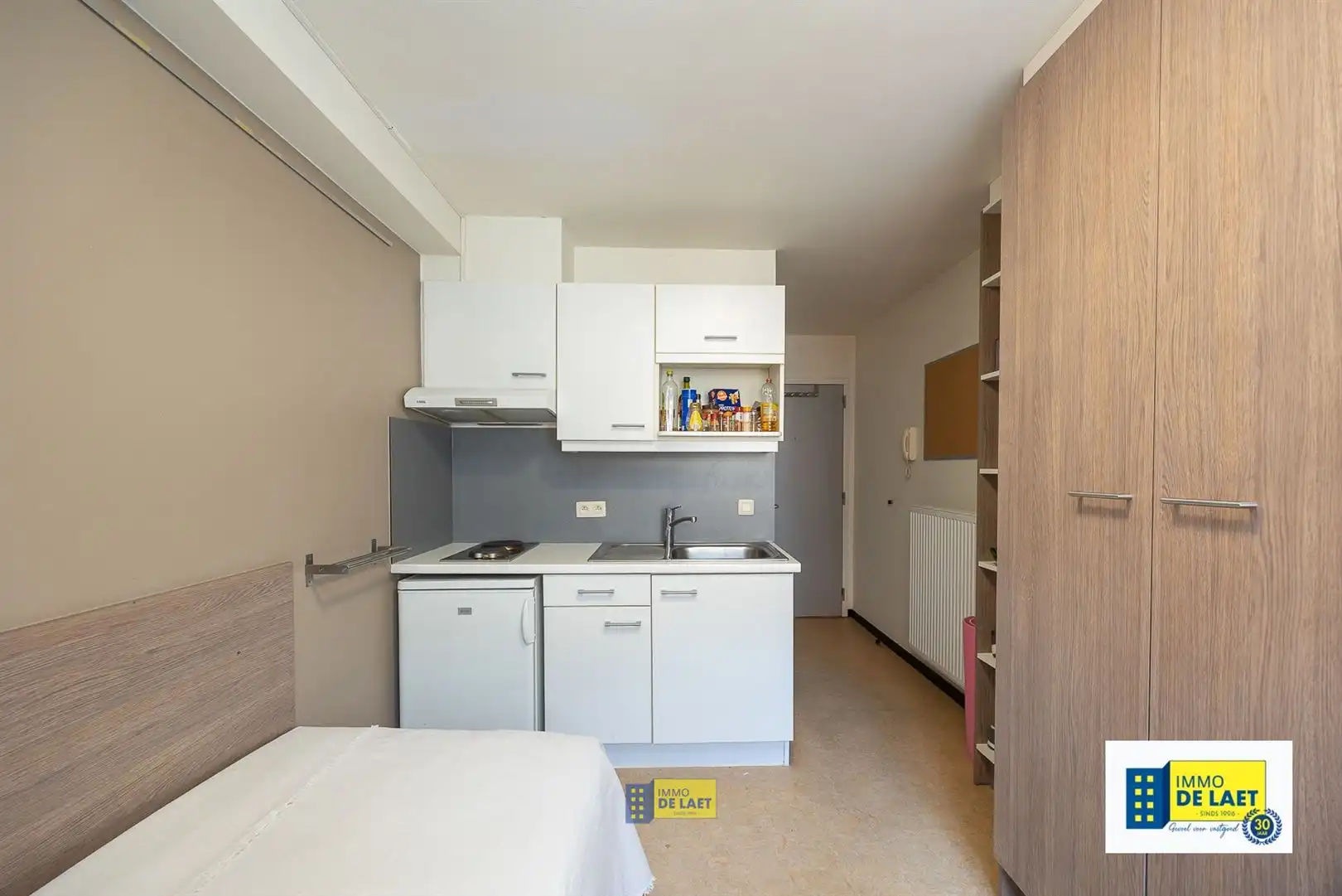 Opbrengsteigendom met 9 vergunde studio's foto 21