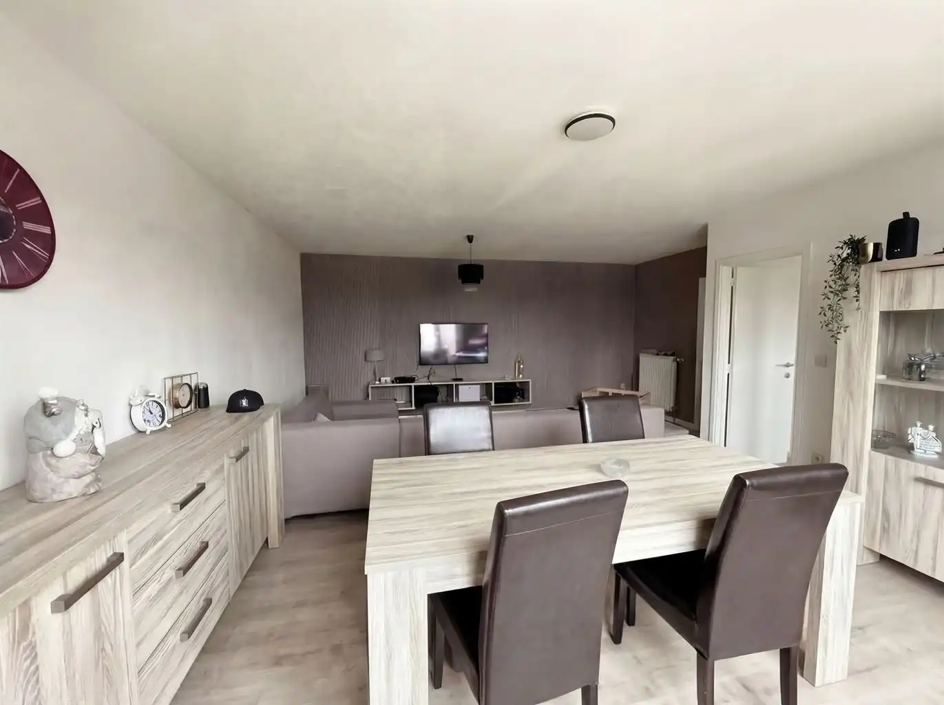 Gezellig appartement met 2 slaapkamers en terrasje nabij het centrum van Maaseik. foto 2