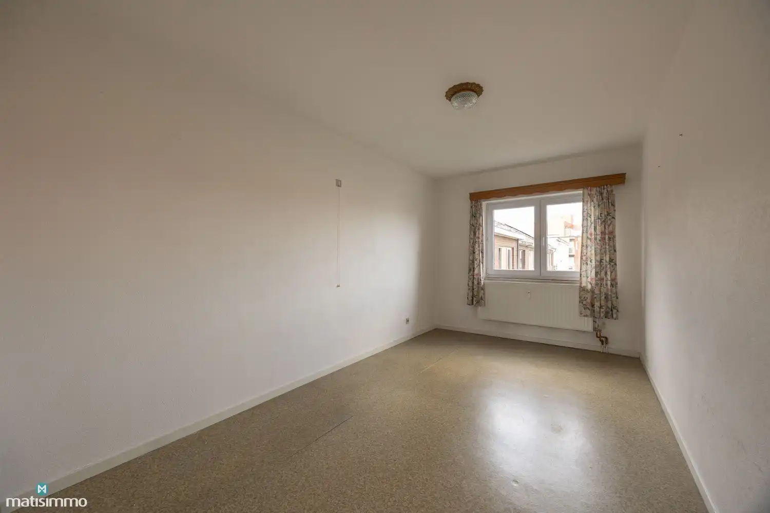 APPARTEMENT MET 2 SLAAPKAMERS, 2 TERRASSEN EN AUTOSTAANPLAATS OP WANDELAFSTAND VAN TONGEREN-CENTRUM foto 15