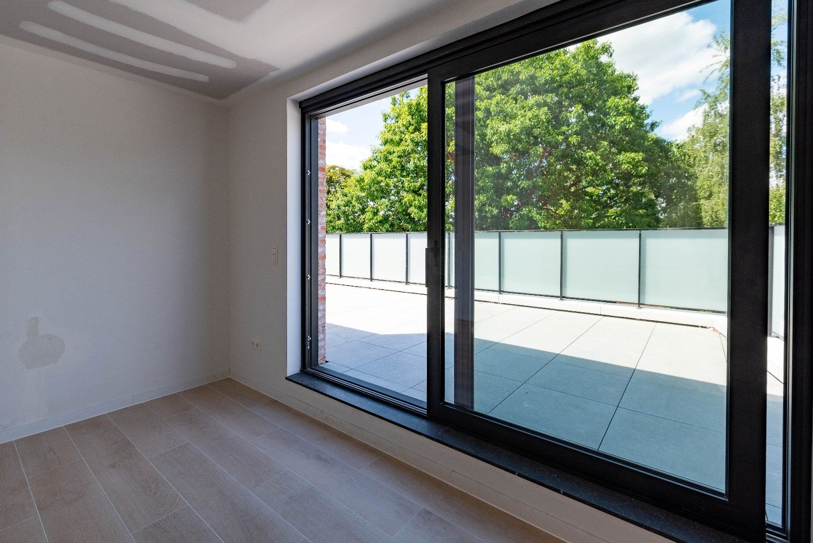 Nieuwbouwappartement met zeer ruim terras  foto 4