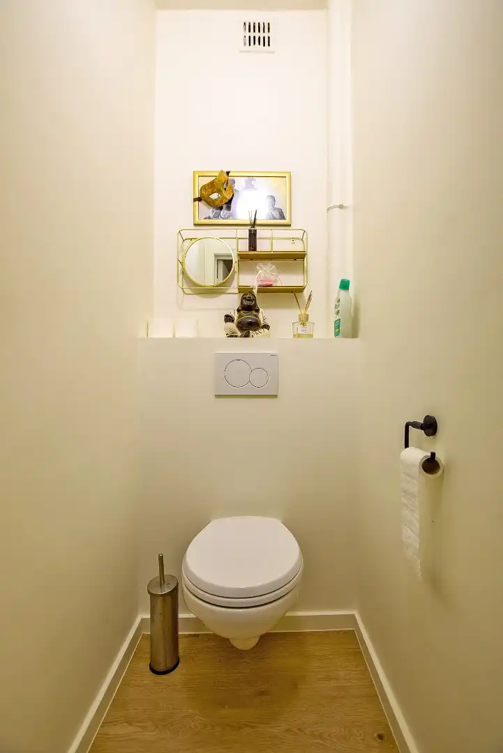 Gerenoveerd en gemeubeld 2-slaapkamerappartement gelegen in de winkelstraat van Nieuwpoort-Bad. foto 13