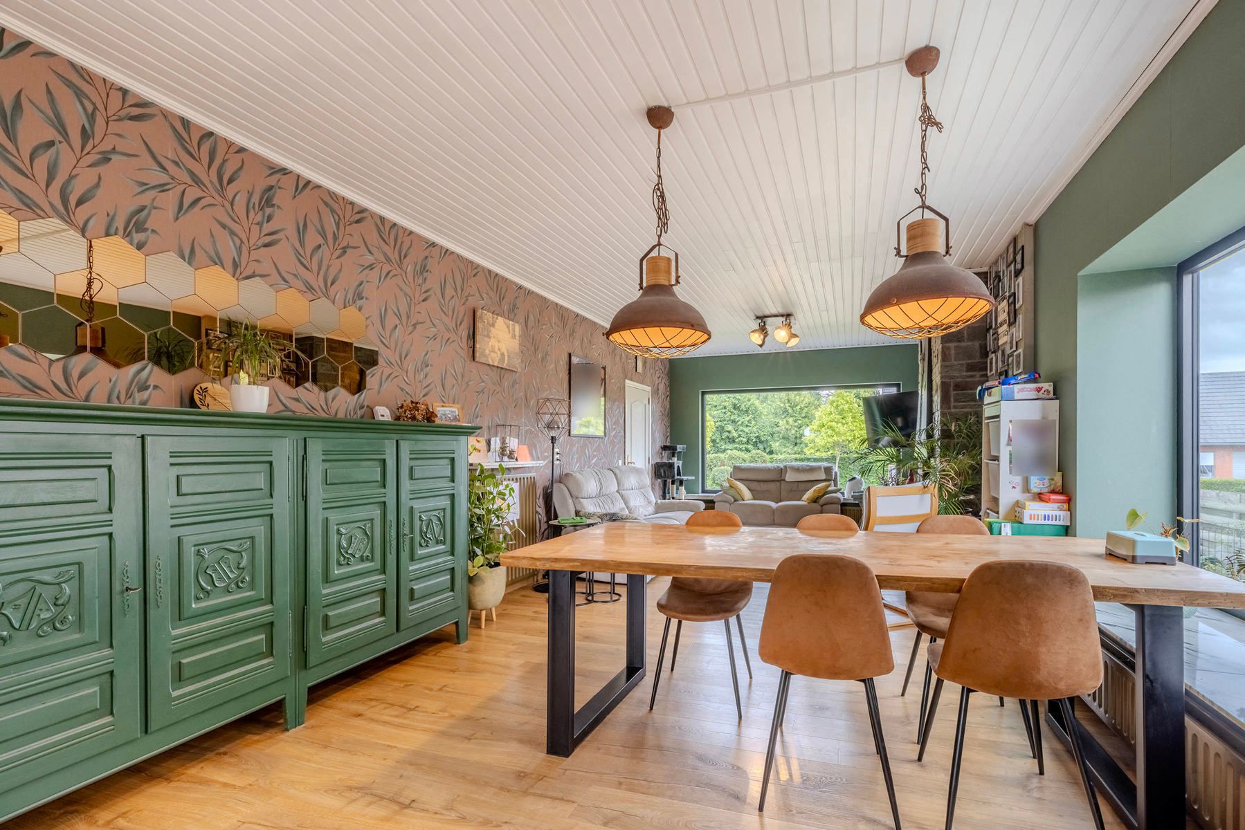 Rustig gelegen, gerenoveerde woning met o.a. 4 slaapkamers foto 13