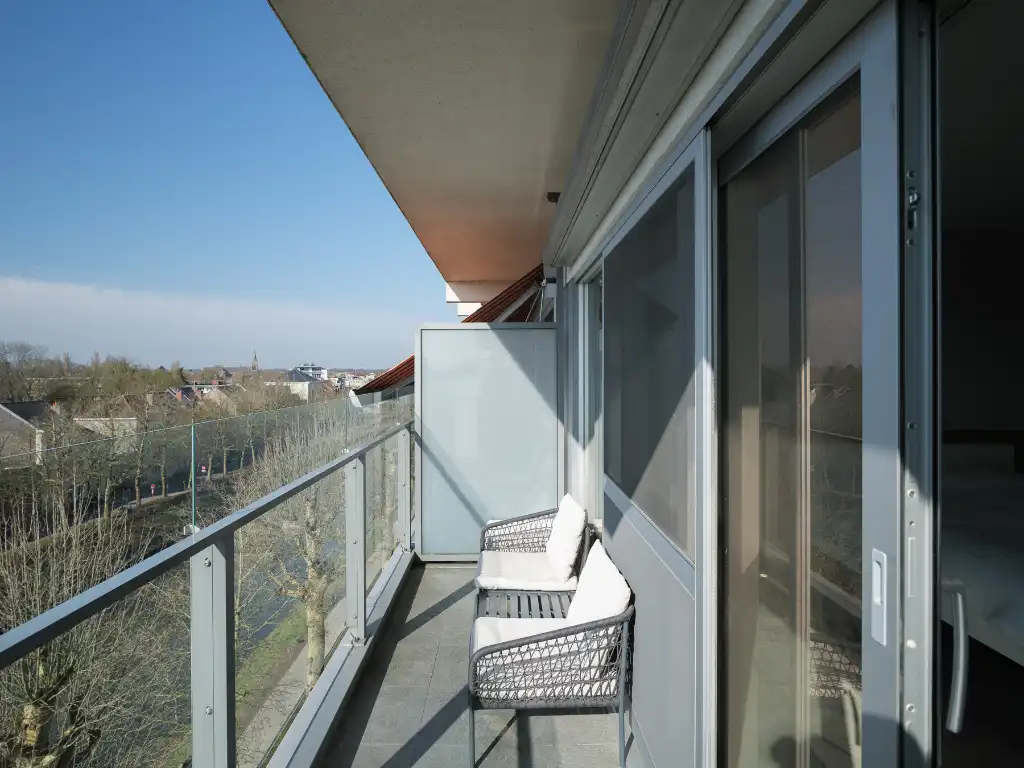 Coupure - Stijlvol gerenoveerd appartement met 2 slaapkamers en unieke zichten op het water en de Gentse binnenstad. foto 11