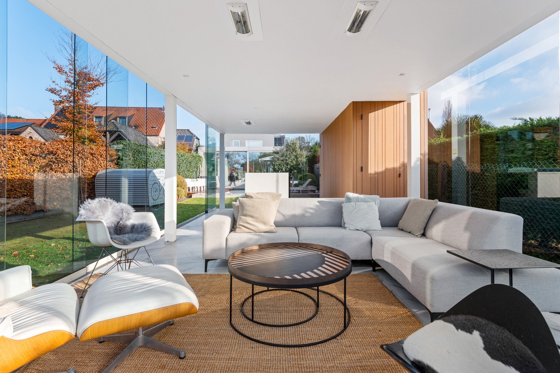 Zeer moderne woning met hoogwaardig afgewerkte binnen- en buitenruimte. foto 20