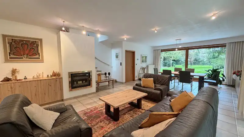 Instapklare moderne villa van 310m² op 19 are met mooie tuin foto 28