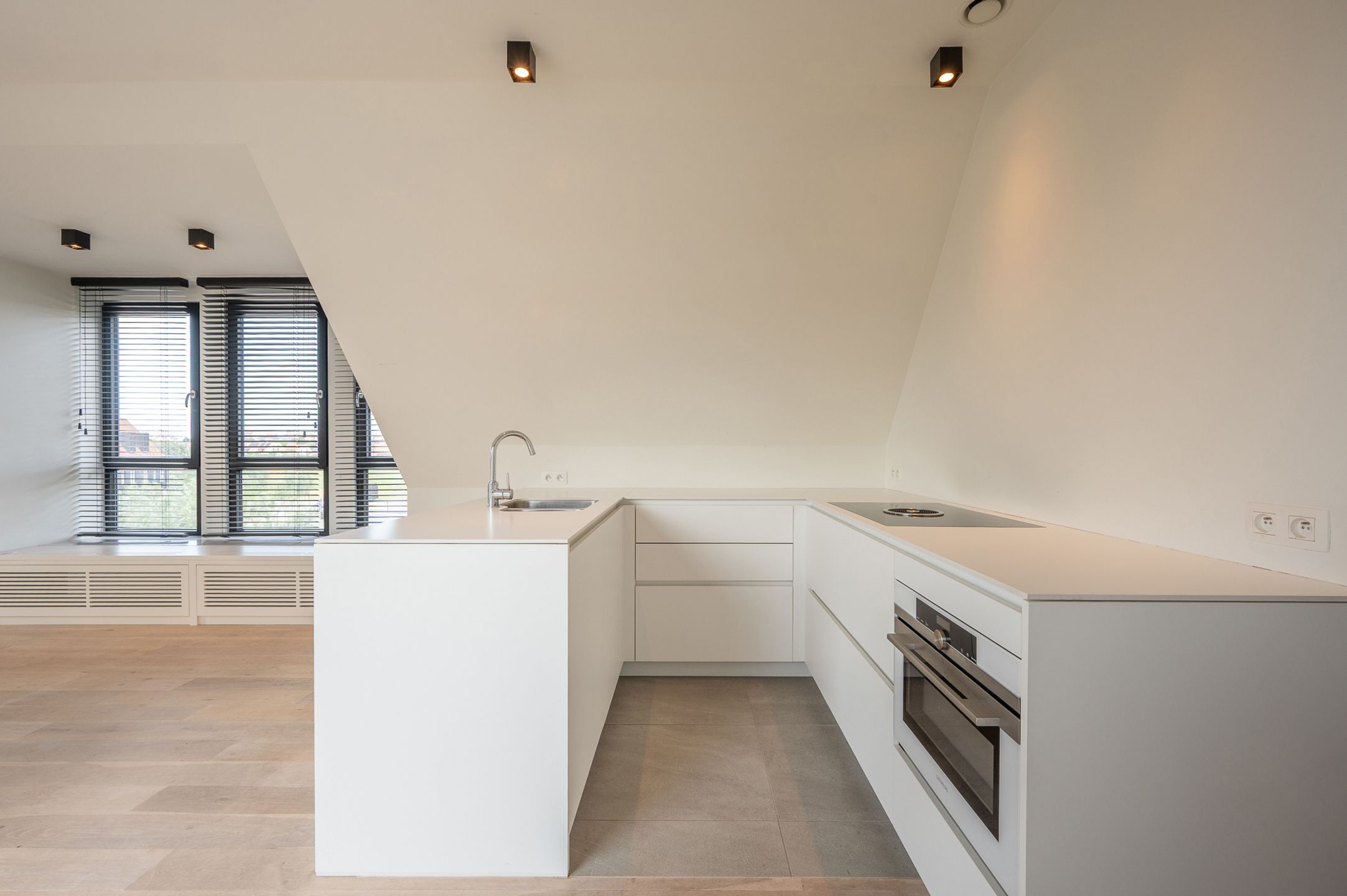 Stijlvol PENTHOUSE met 2 slaapkamers en terras - DUINENWATER foto 5