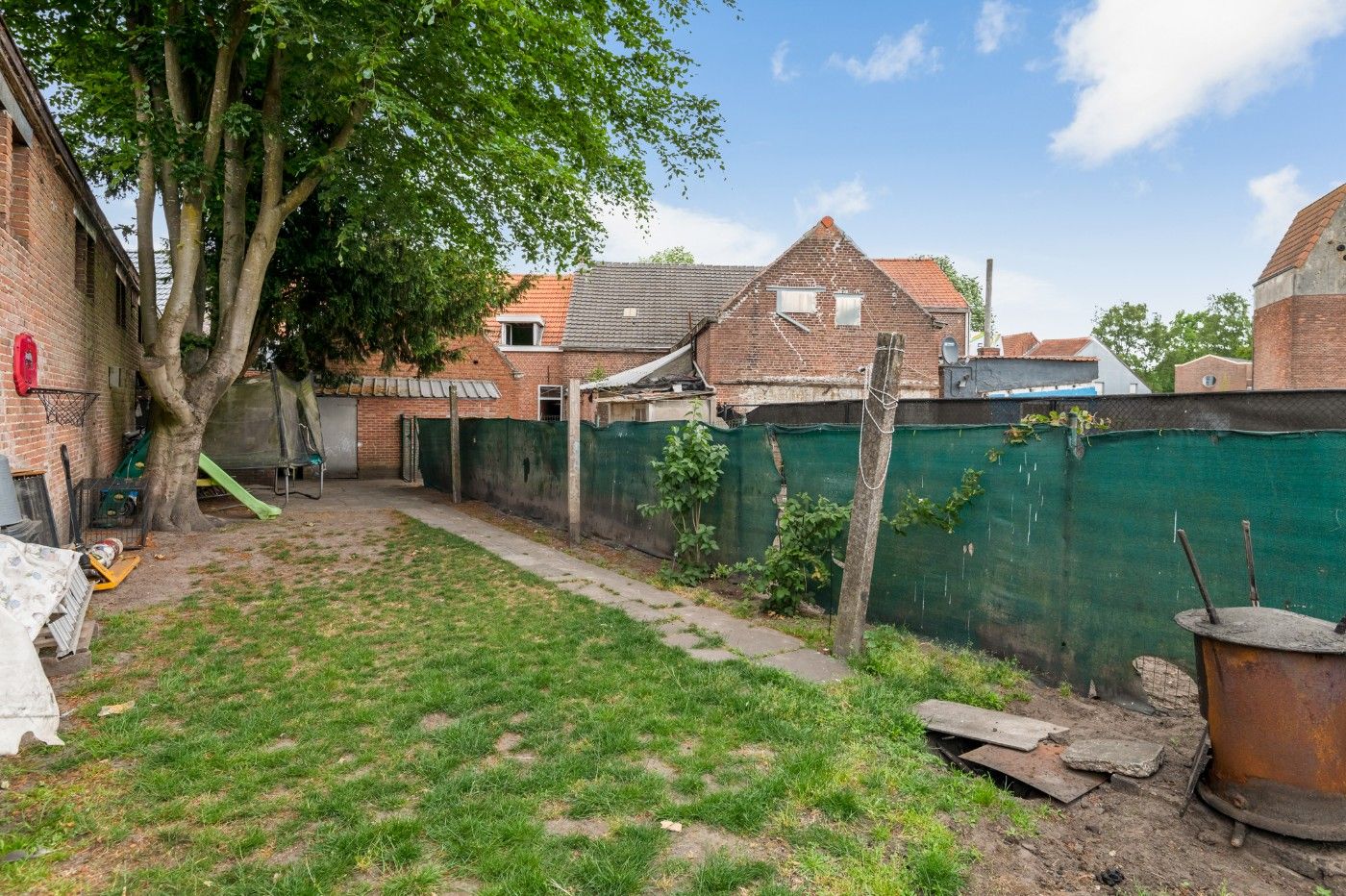 Te renoveren woning met 3 slpk. en tuin foto 22
