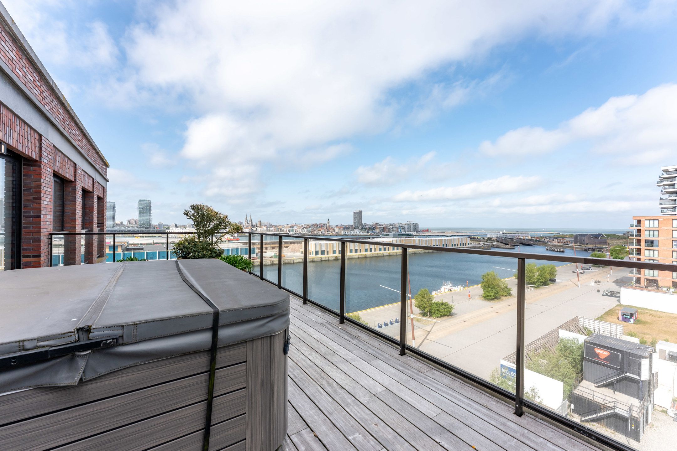 OOSTENDE - Uitzonderlijke penthouse met zicht op zee foto 11