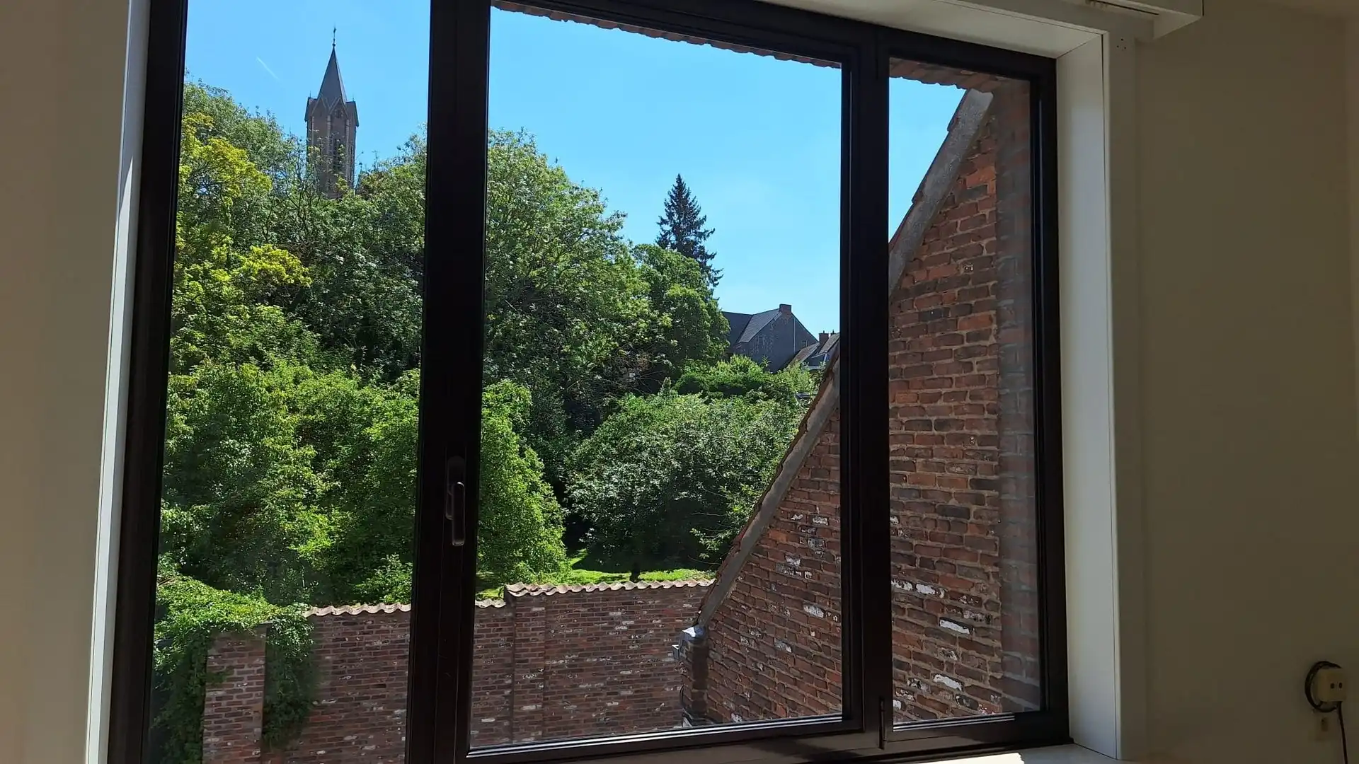 Eén-slaapkamerappartement in centrum van Wetteren foto 8