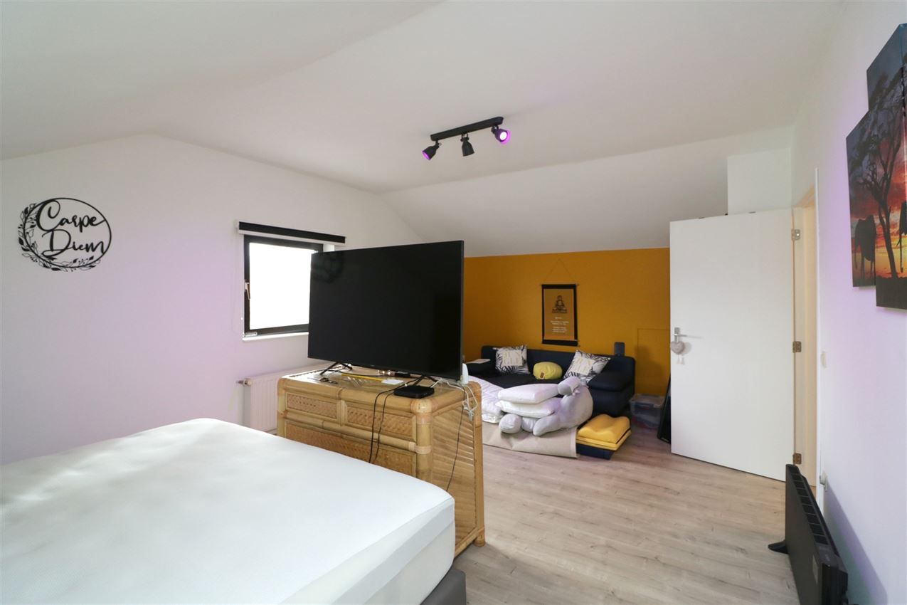 Gezellige woning, 4 slpk., inpandige garage, tuin foto 25