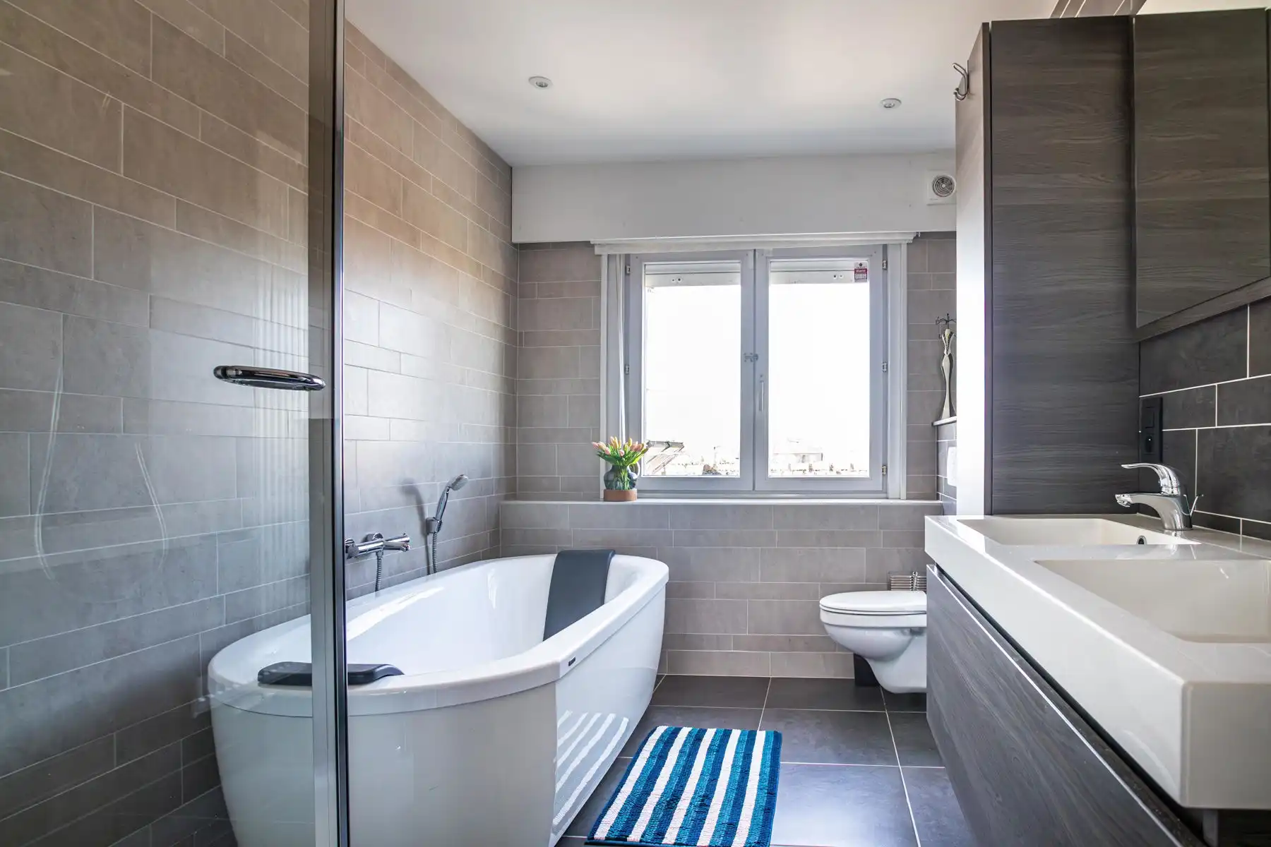 Instapklare HOB met tuin, carport en vlotte verbinding foto 28