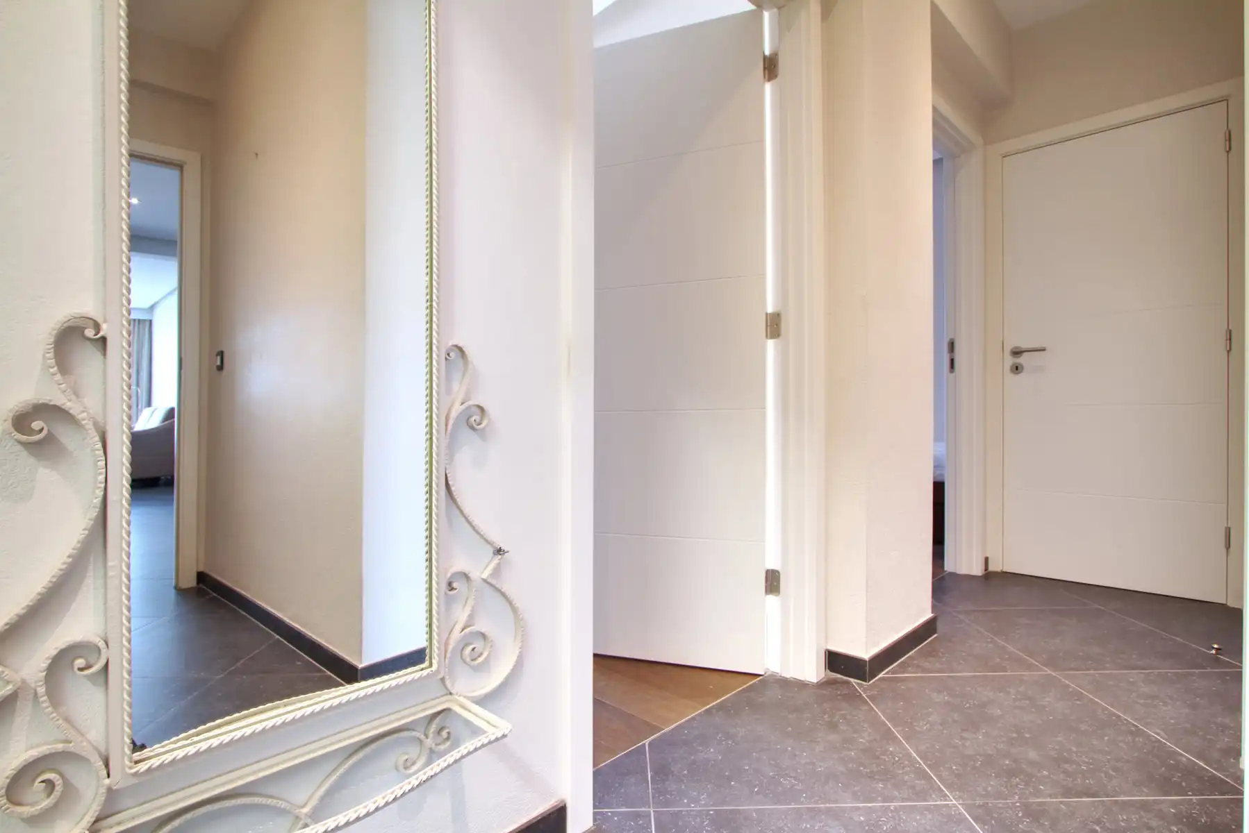 APP - 2 tot 3 SLK - 2 TERRASSEN - GARAGEBOX - KELDER - LIFT foto 16