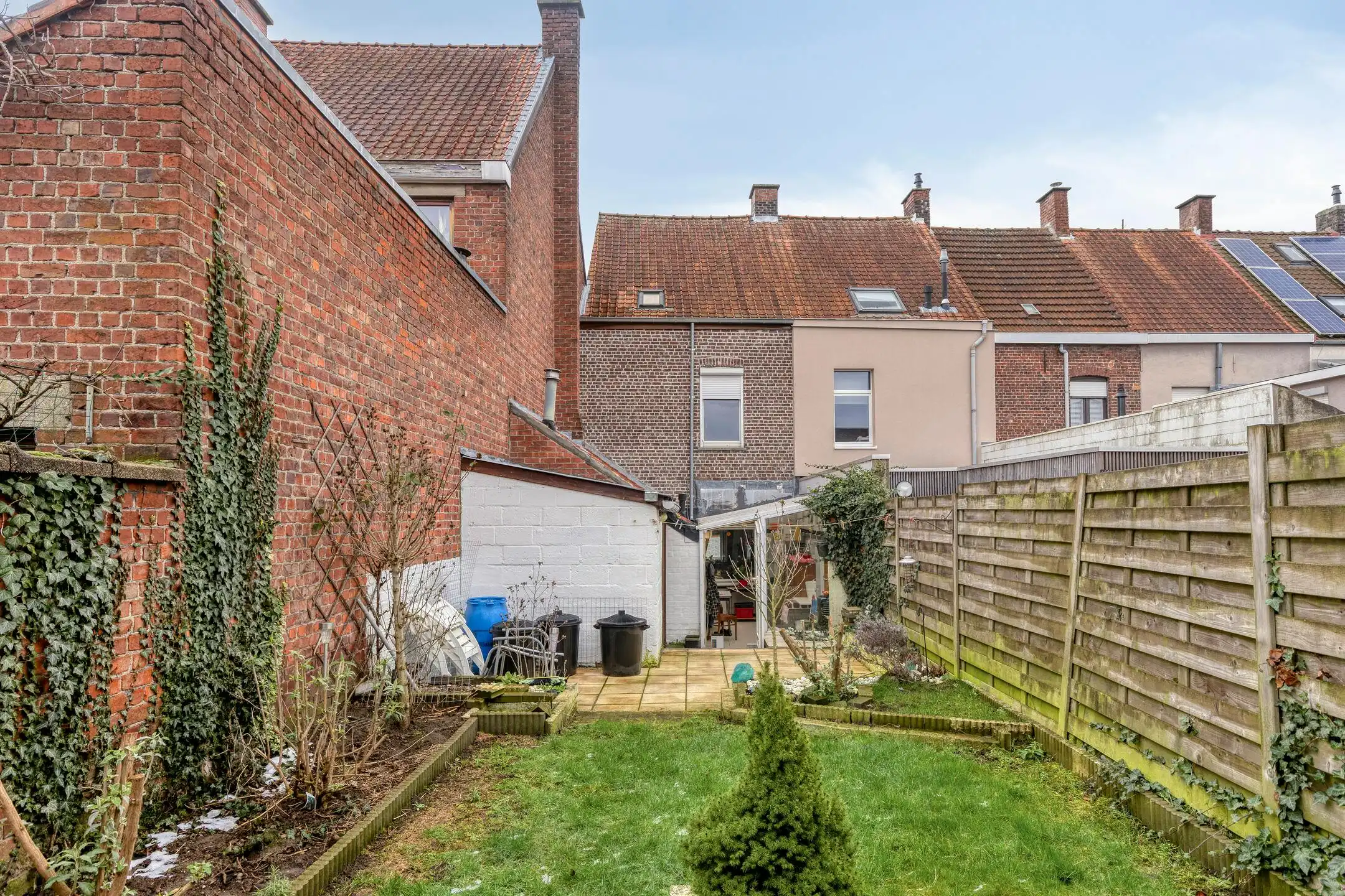 Charmante woning te koop nabij het centrum van Roeselare foto 3