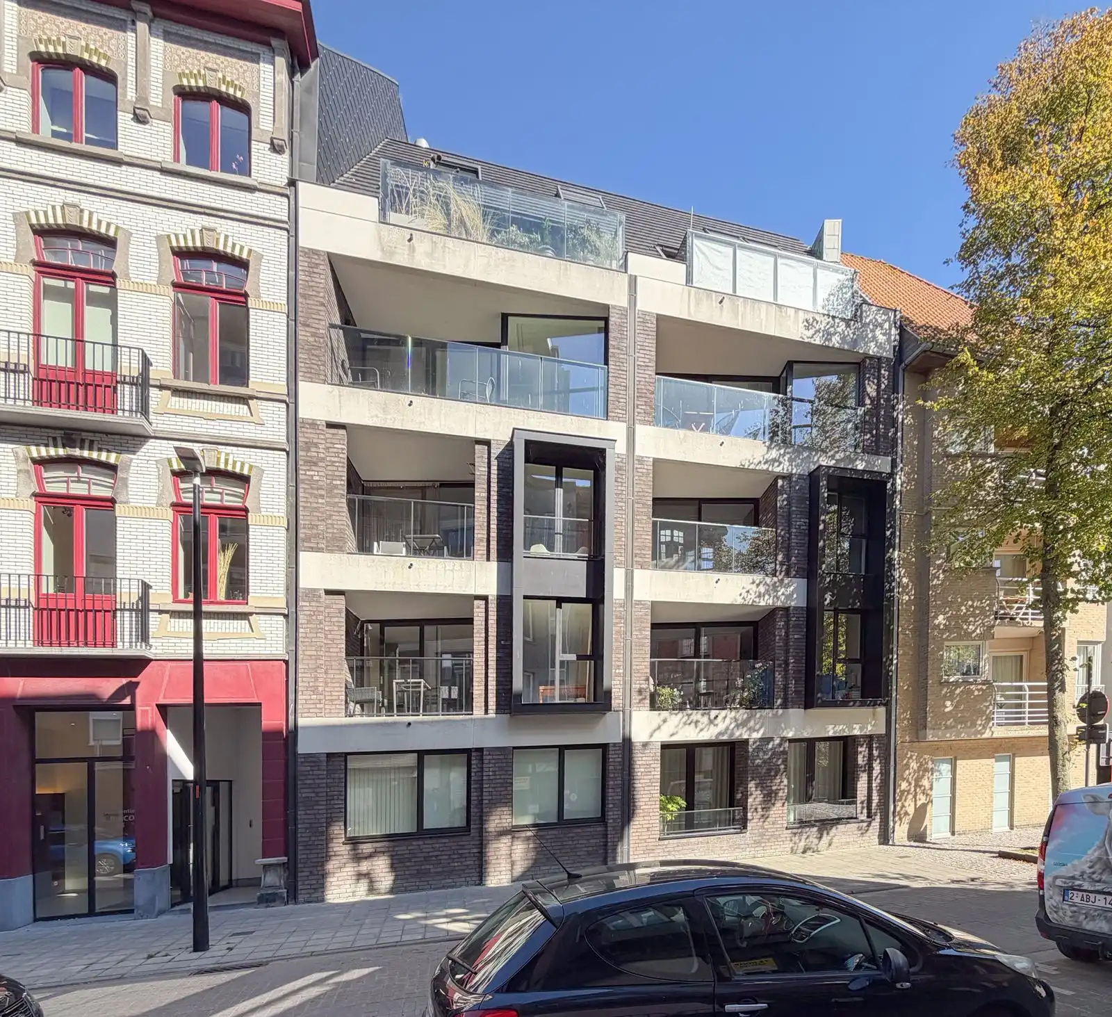 Jonge residentie met 2 slaapkamers en 2 terrassen foto 13