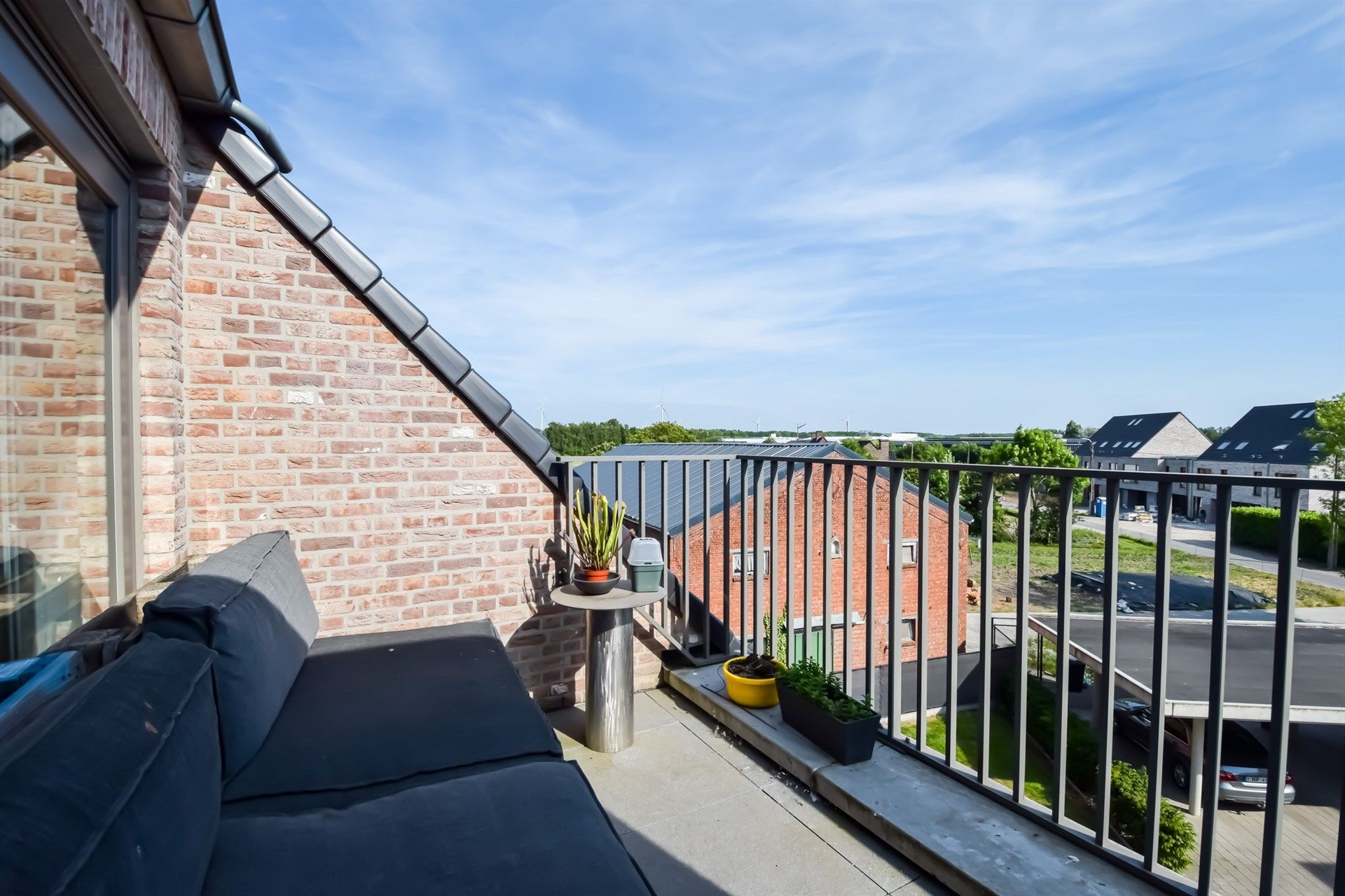 Uitstekend gelegen 2 slaapkamer appartement! foto 8