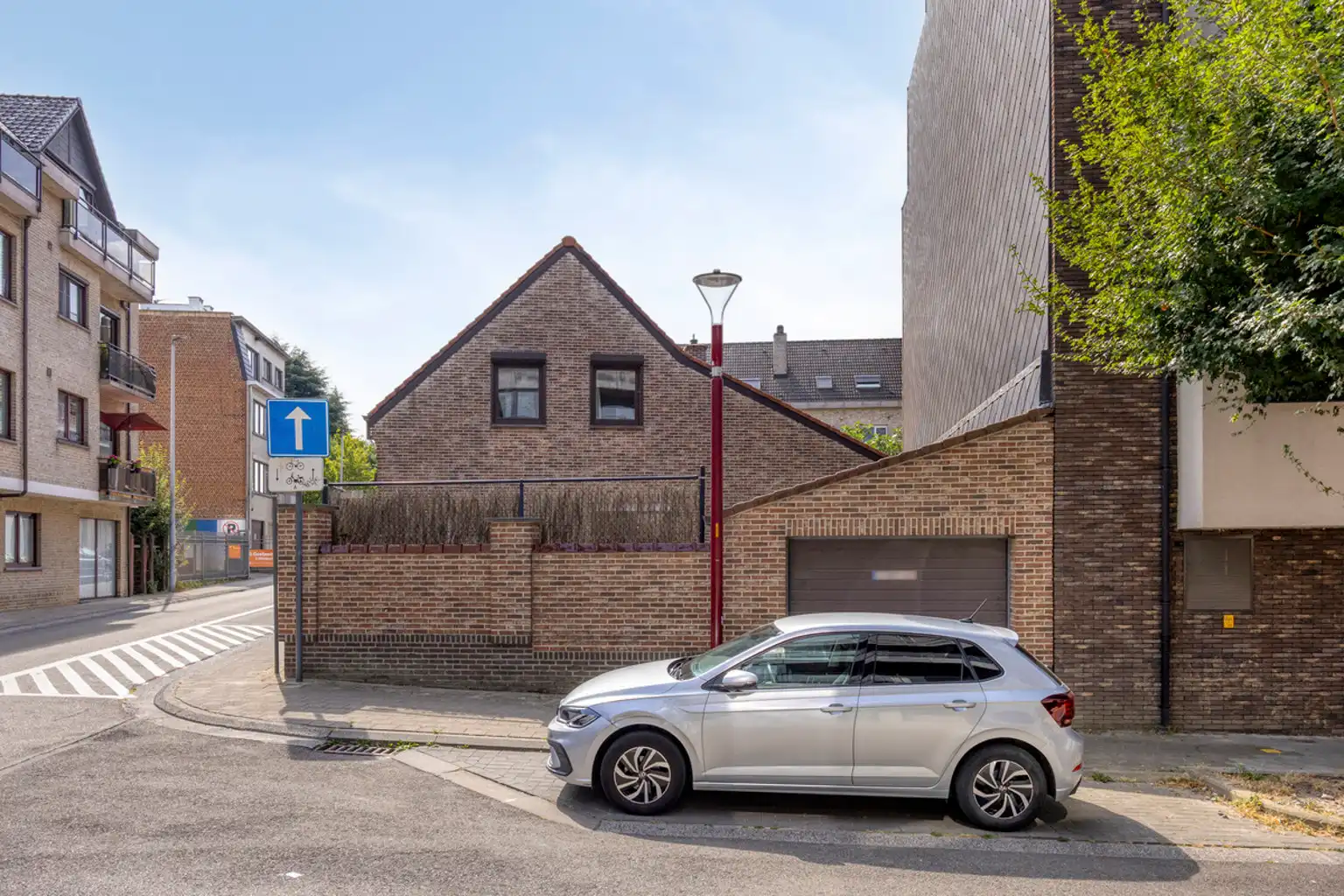 instapklare driegevelwoning voor, ideaal gelegen in Asse foto 3