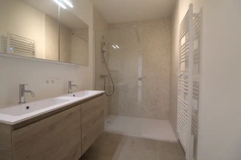 Nieuwbouw appartement met zonnige terras te Gent foto 12