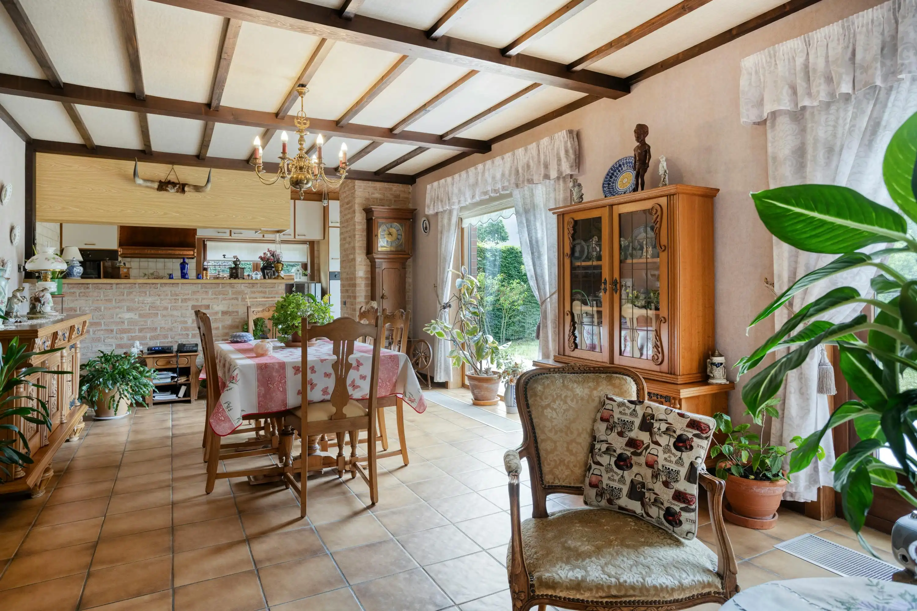 Vrijstaand huis met 4 slaapkamers te Assebroek  foto 2