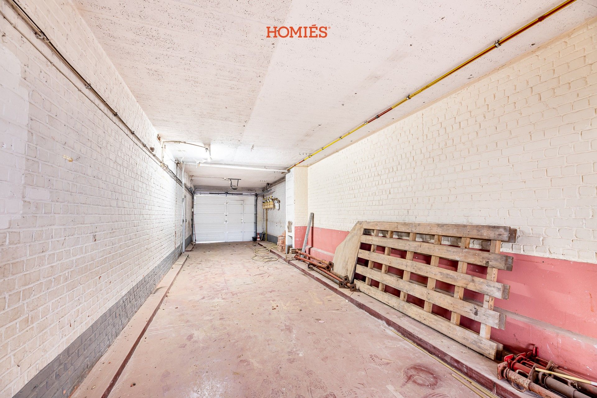 Ruime opslagplaats op ideale locatie foto 4